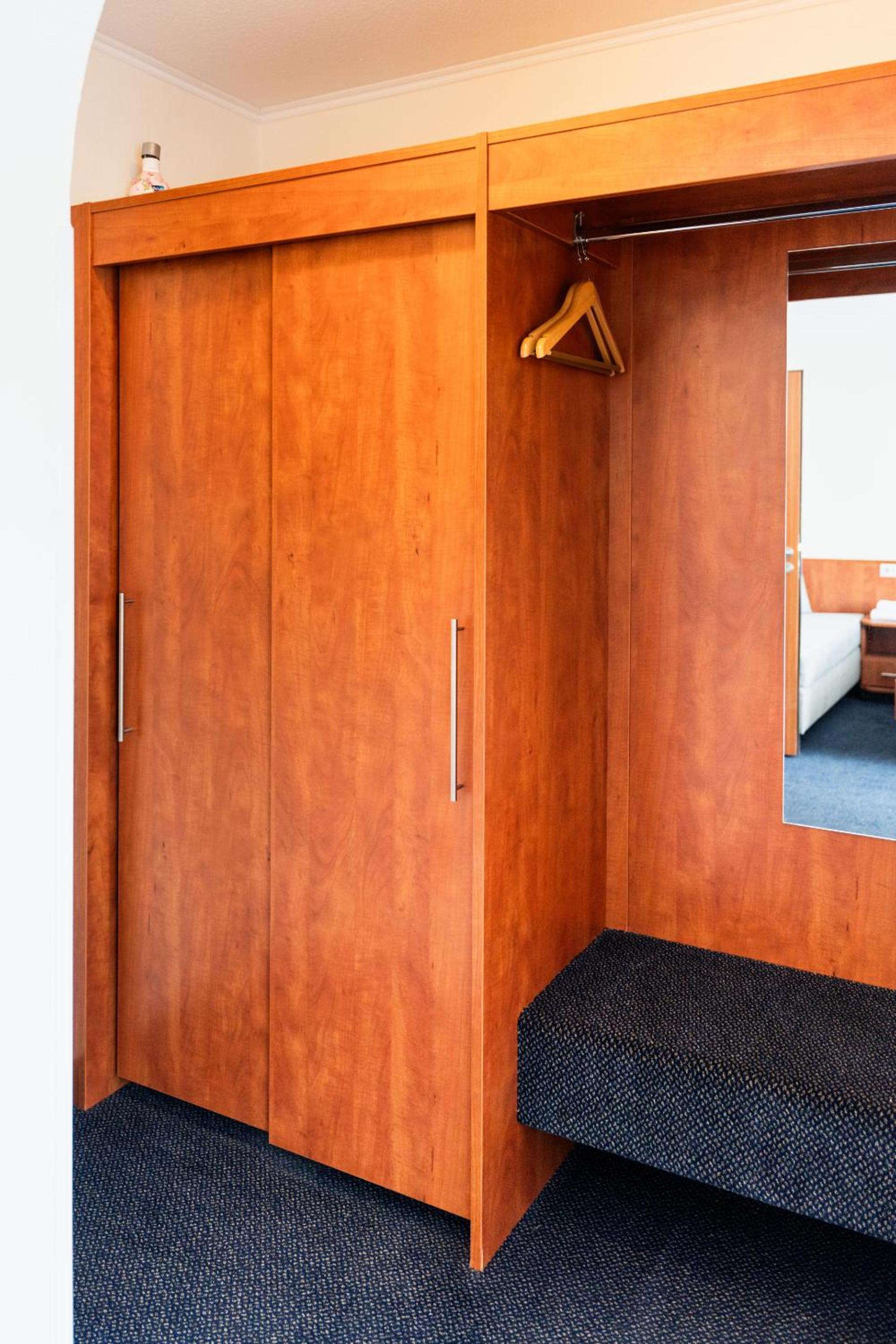Standard Triple Room - Photo 11