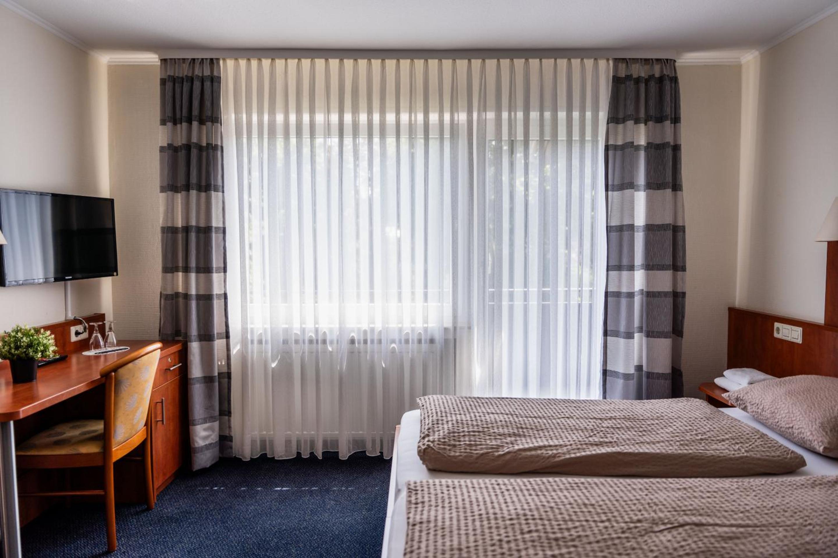 Standard Triple Room - Photo 13