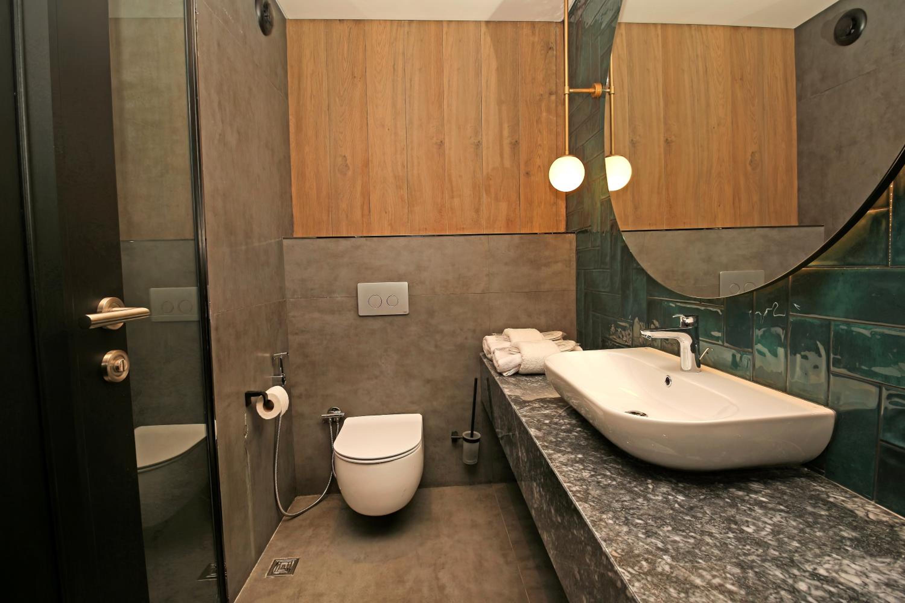 Budget Double Room - Photo 2