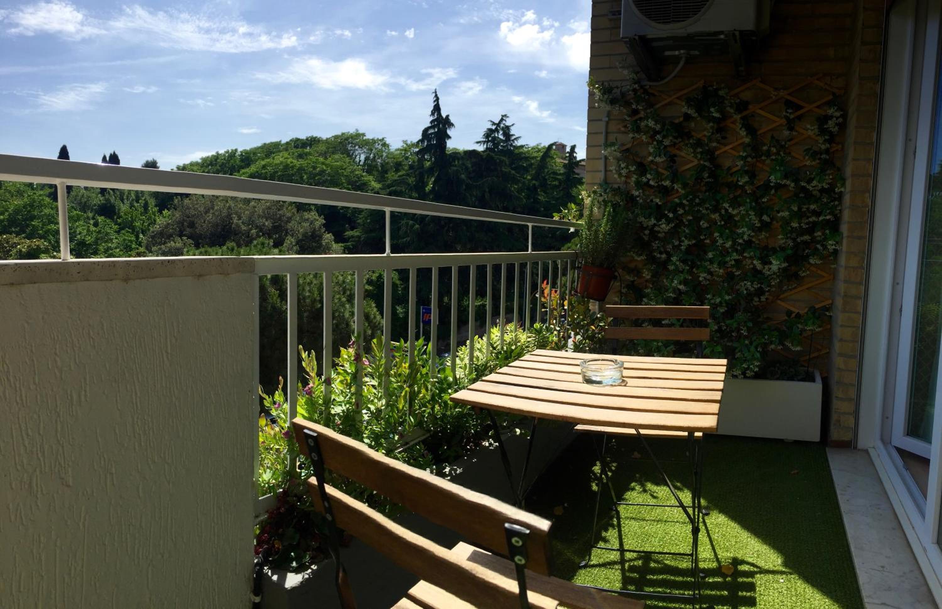 Deluxe Double Room with Balcony photo 3