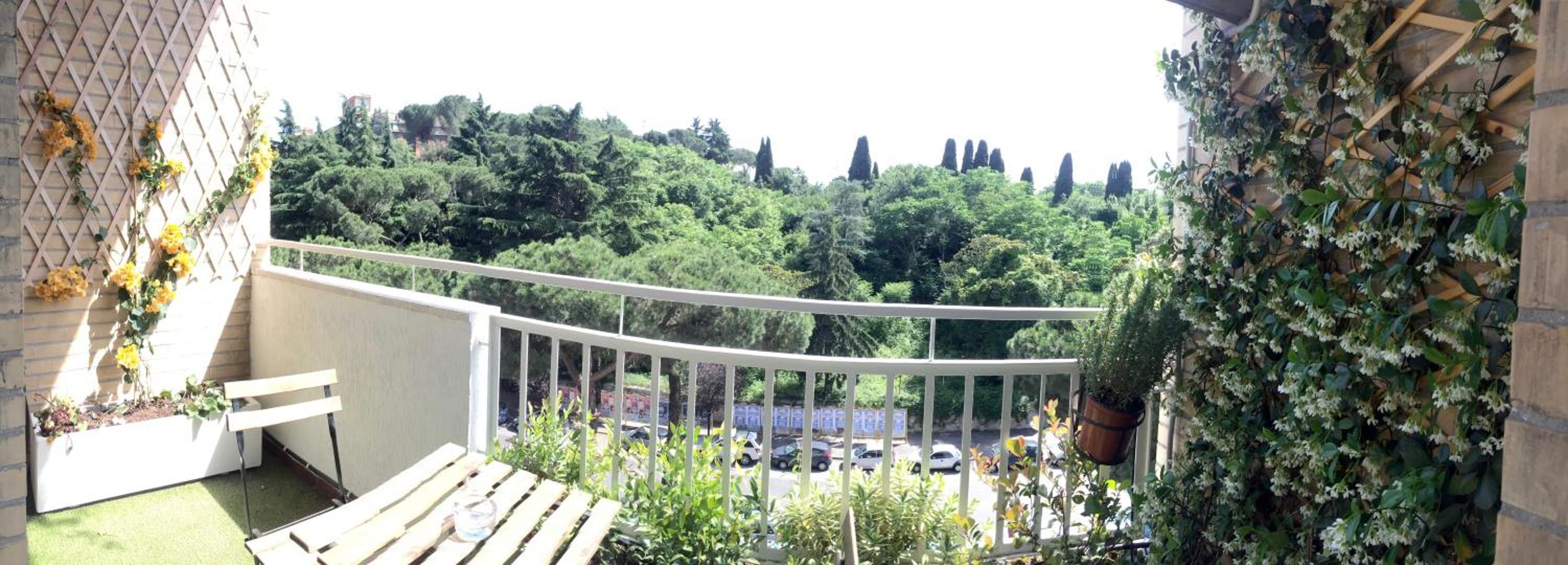 Deluxe Double Room with Balcony photo 2