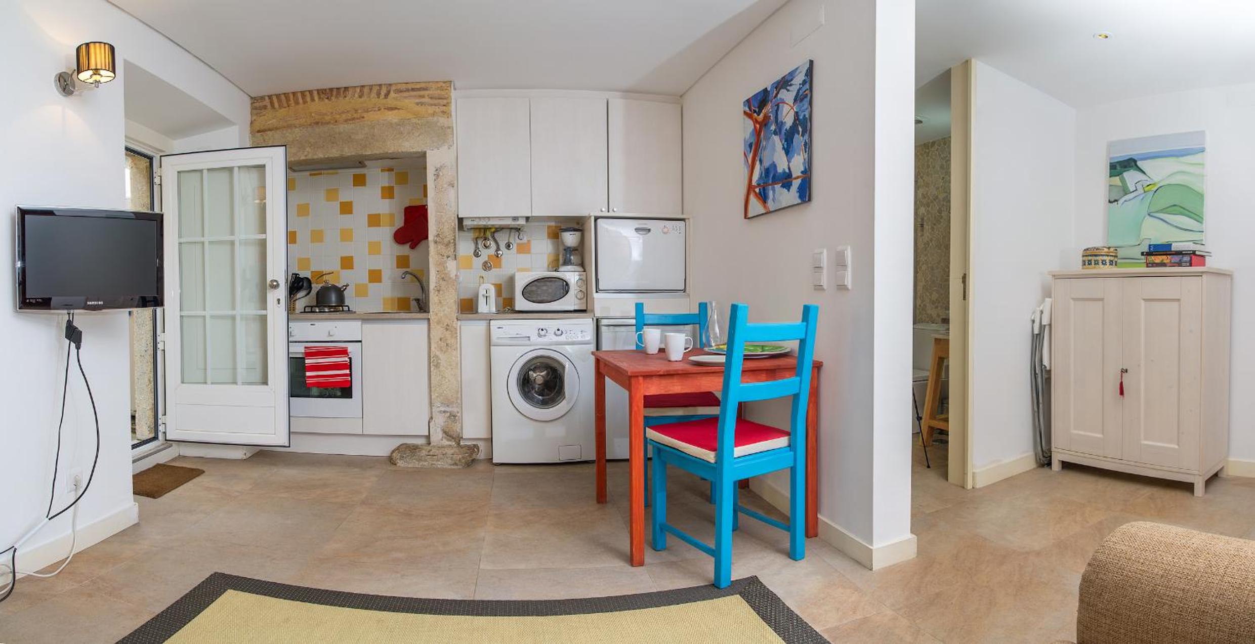 One-Bedroom Apartment - Photo 28