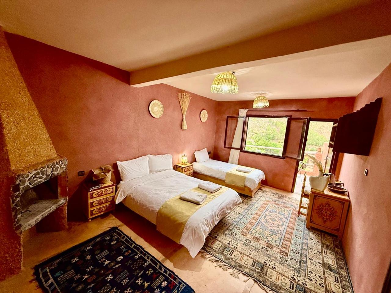Double Room with Mountain View - Photo 1
