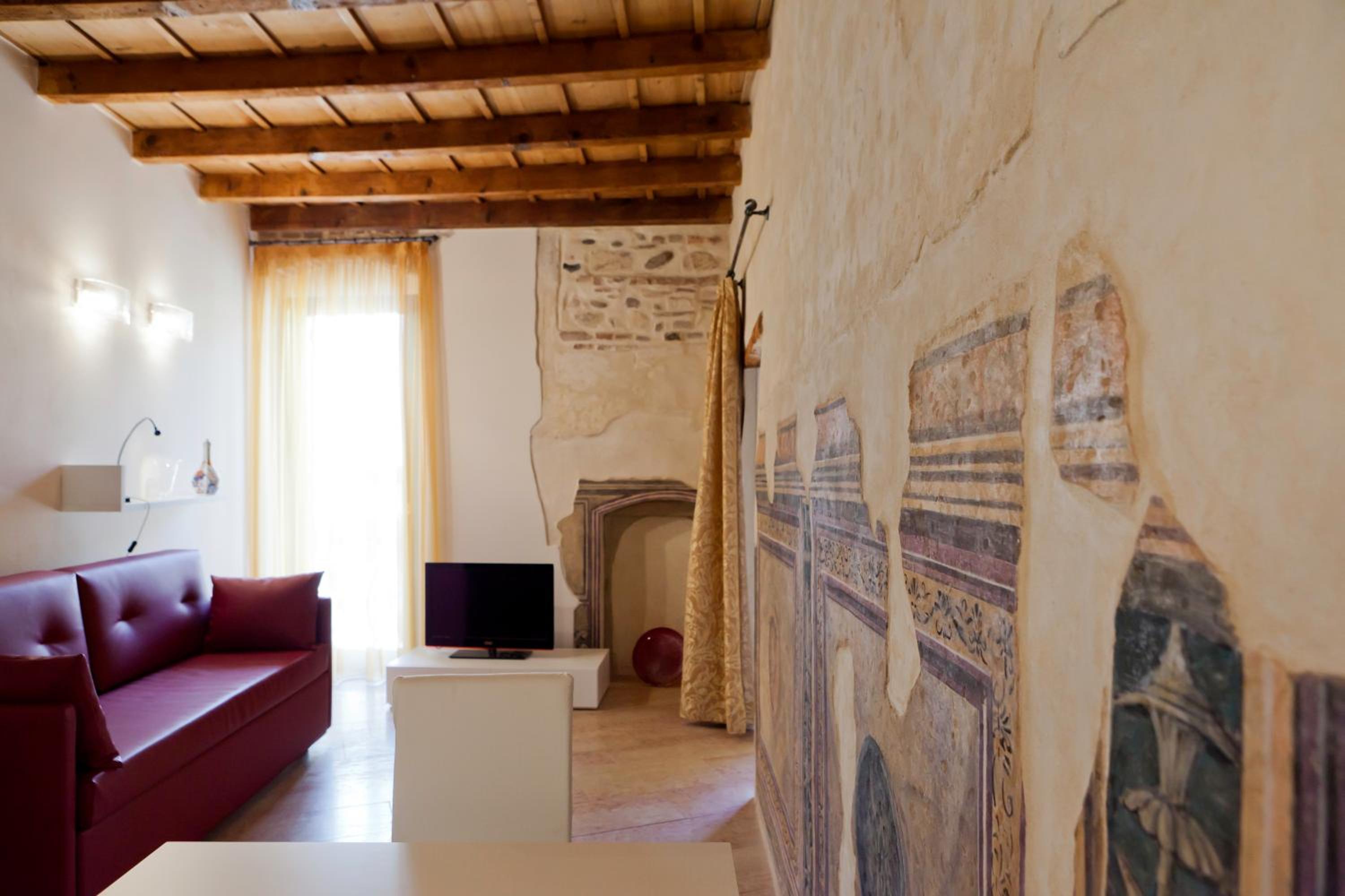 One-Bedroom Apartment with Balcony - Photo 1