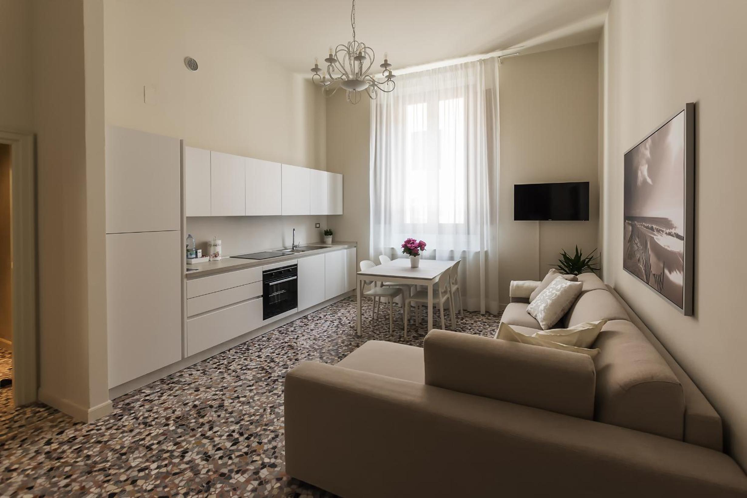 Deluxe Apartment