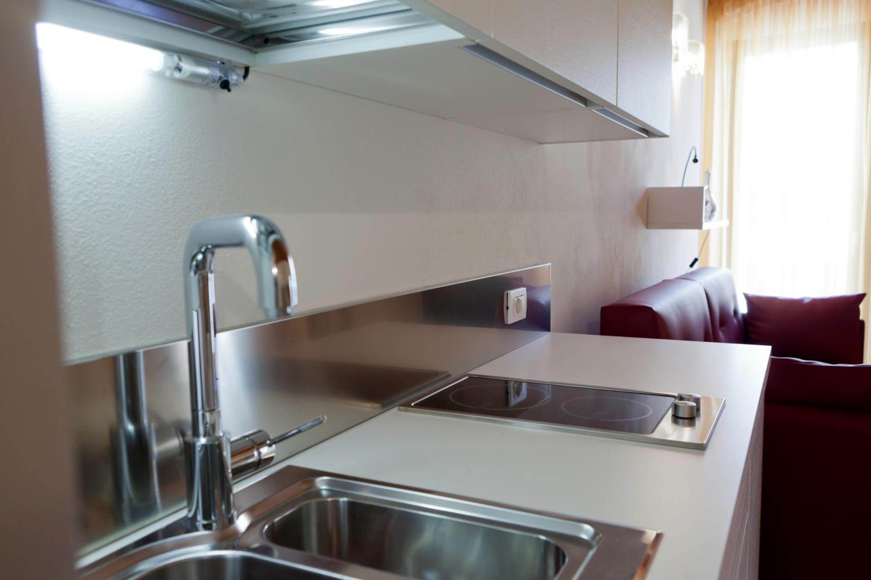 One-Bedroom Apartment with Balcony - Photo 12