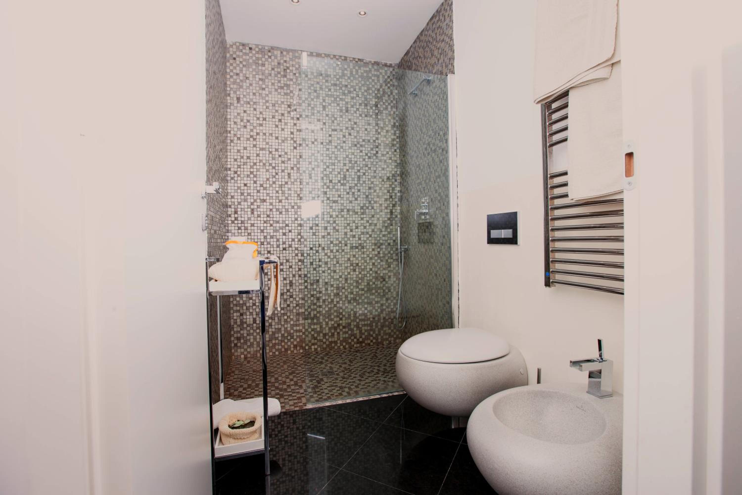 Two-Bedroom Apartment - Photo 10