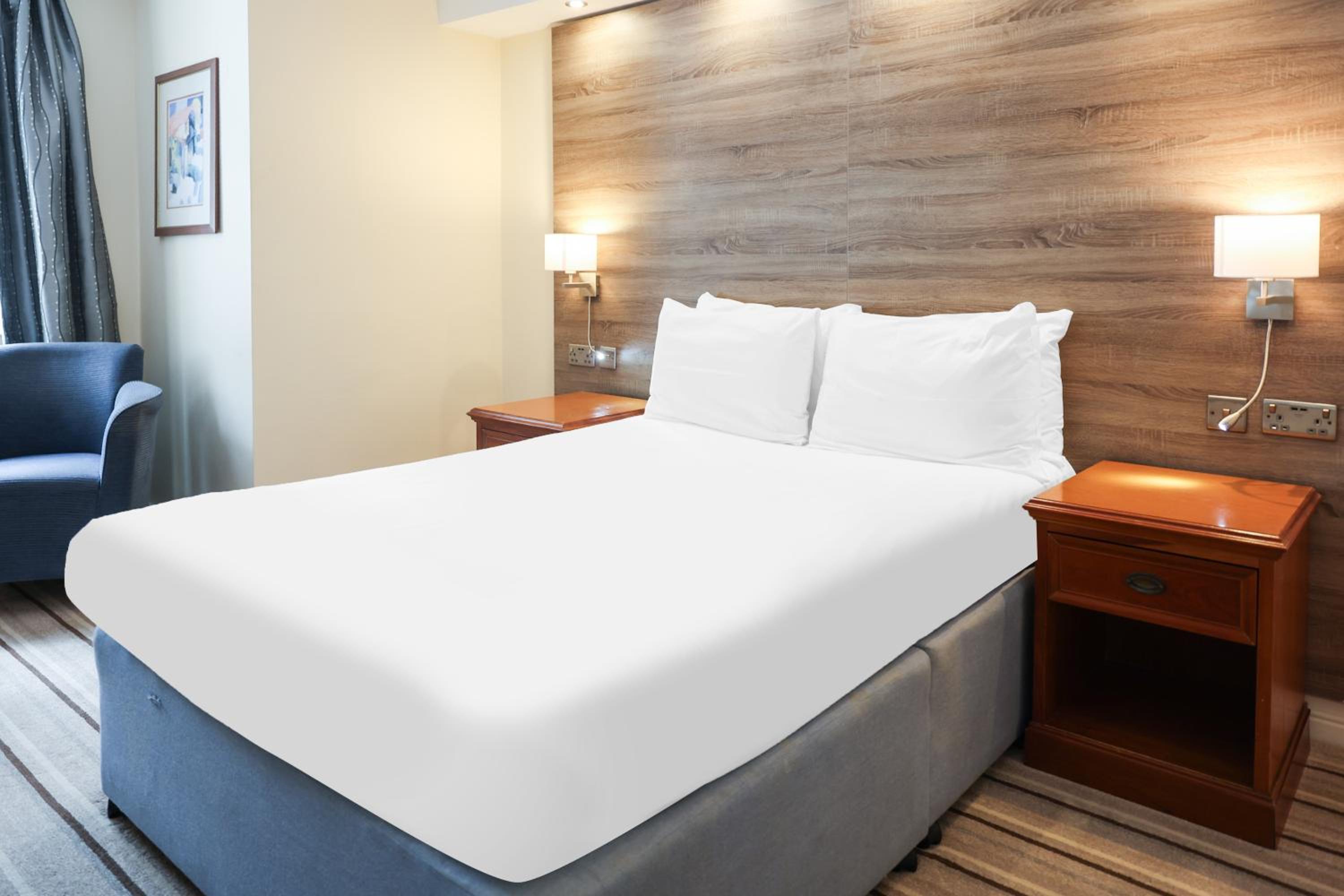 Tong Park Hotel