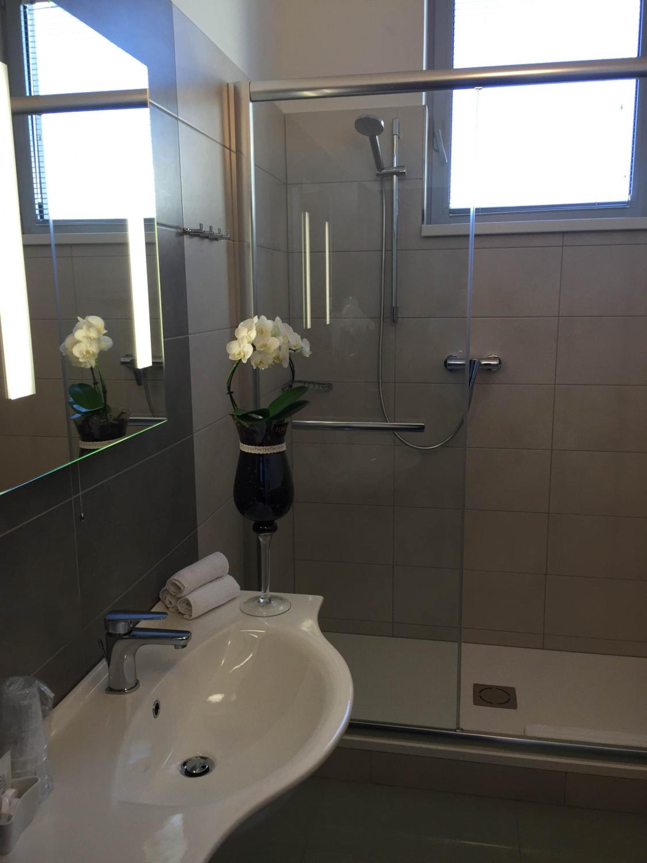 Superior Triple Room photo 2