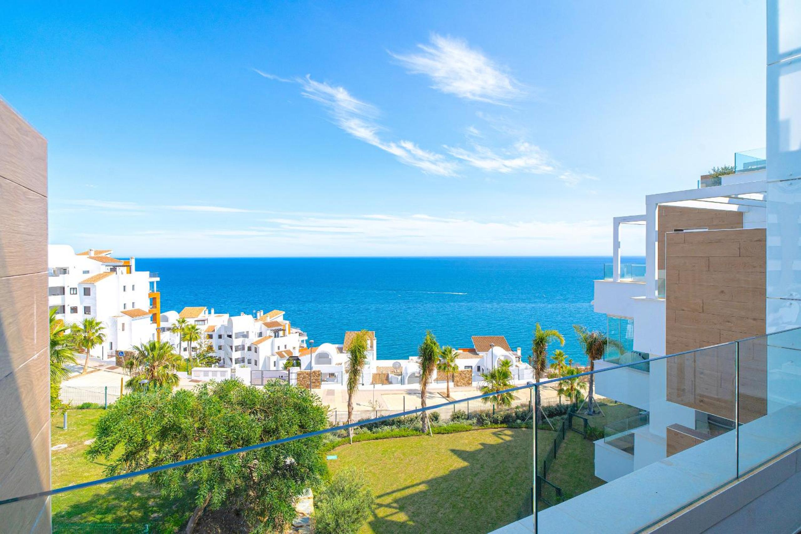 Two-Bedroom Deluxe Apartment with Ocean View