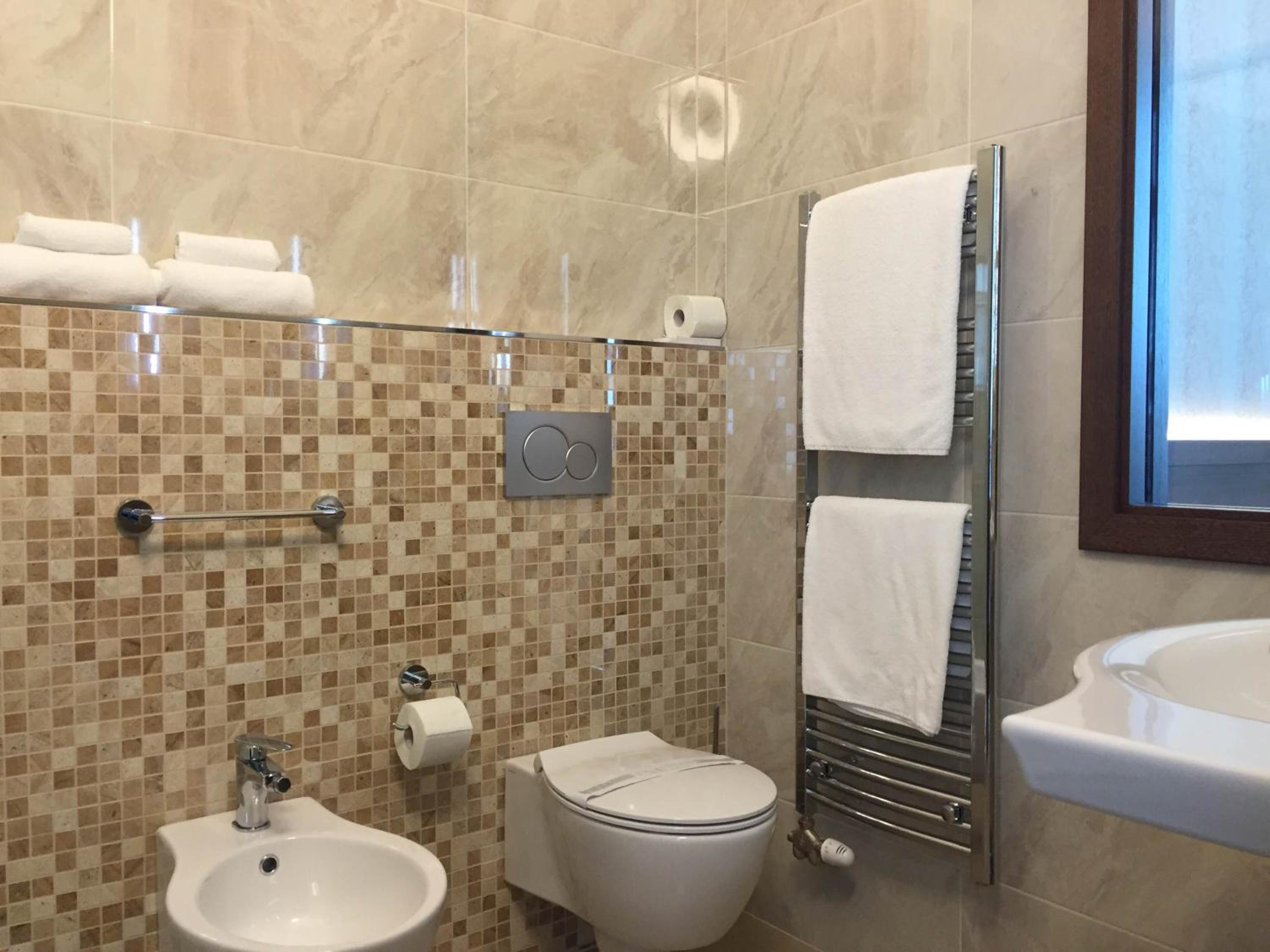 Superior Double or Twin Room photo 2