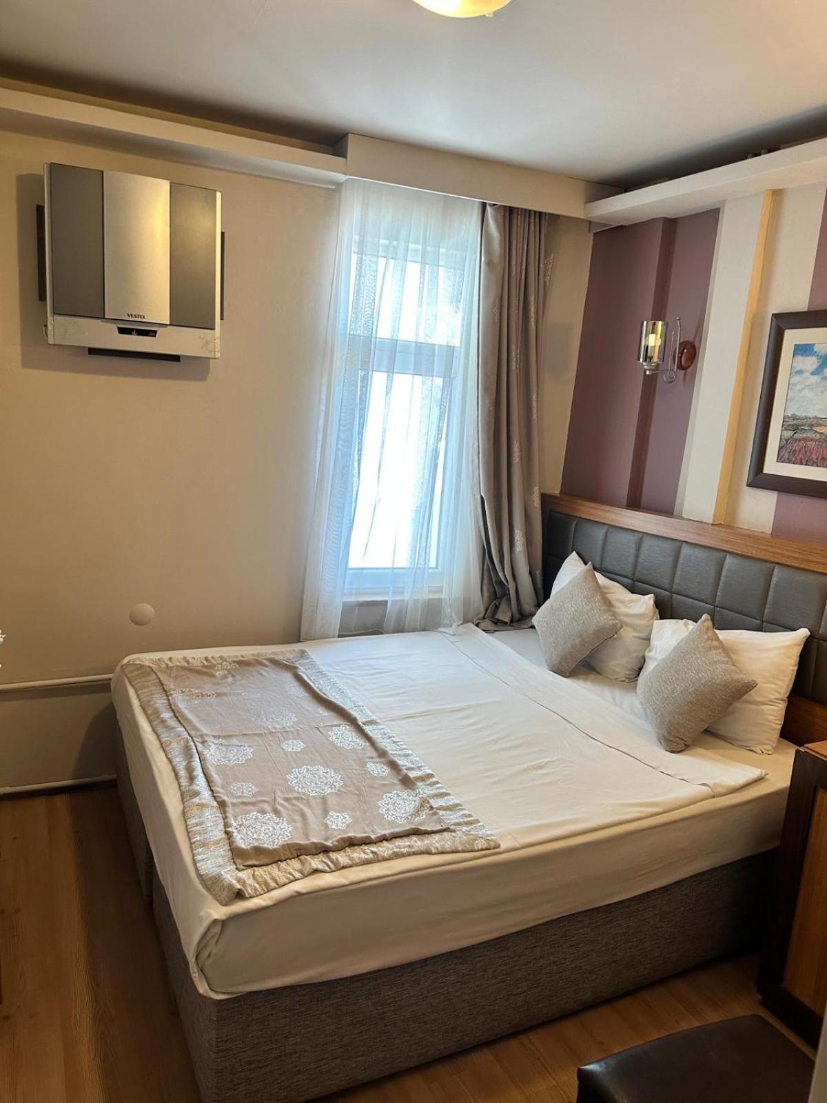 Small Double Room photo 3