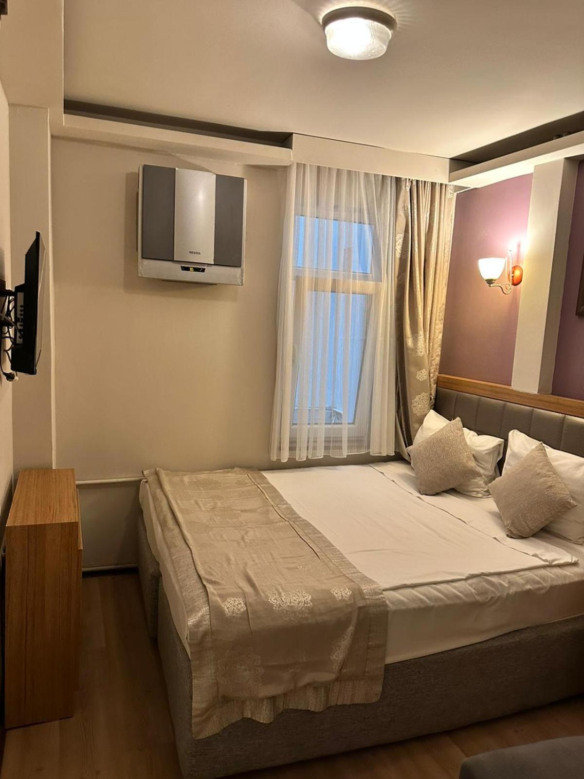 Small Double Room photo 1