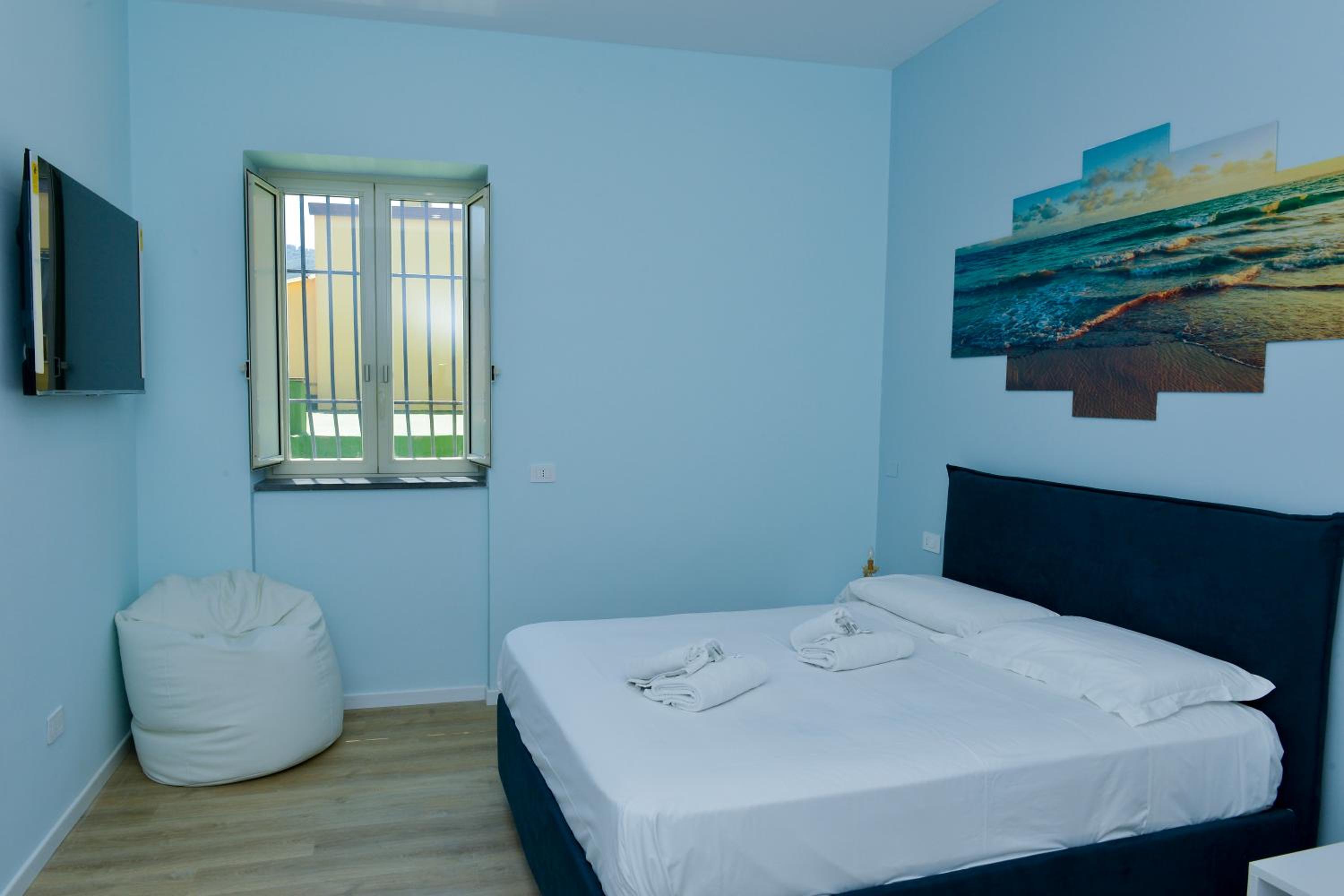 Two-Bedroom House photo 3