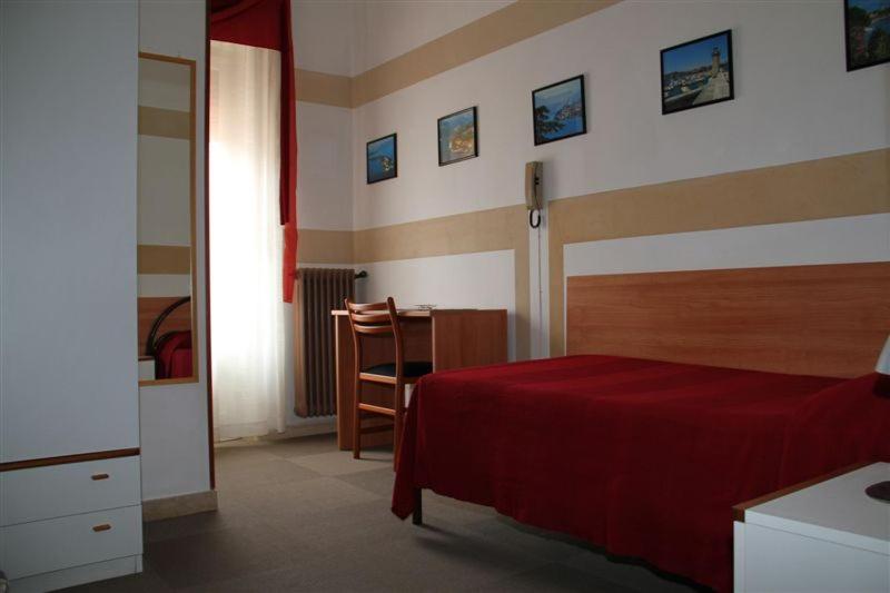 Single Room with Balcony photo 2