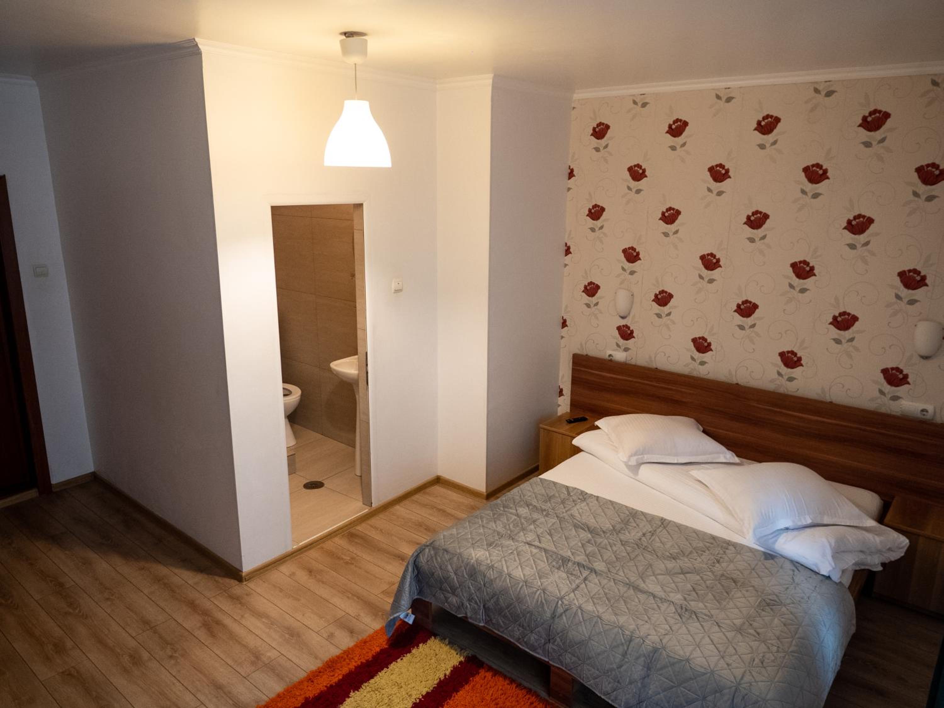 Double Room with Extra Bed photo 1