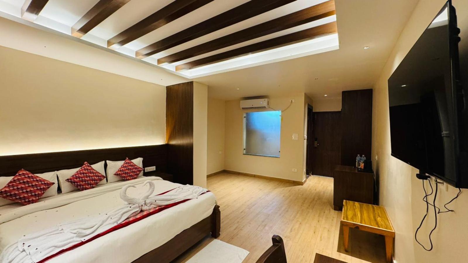 Deluxe Family Room