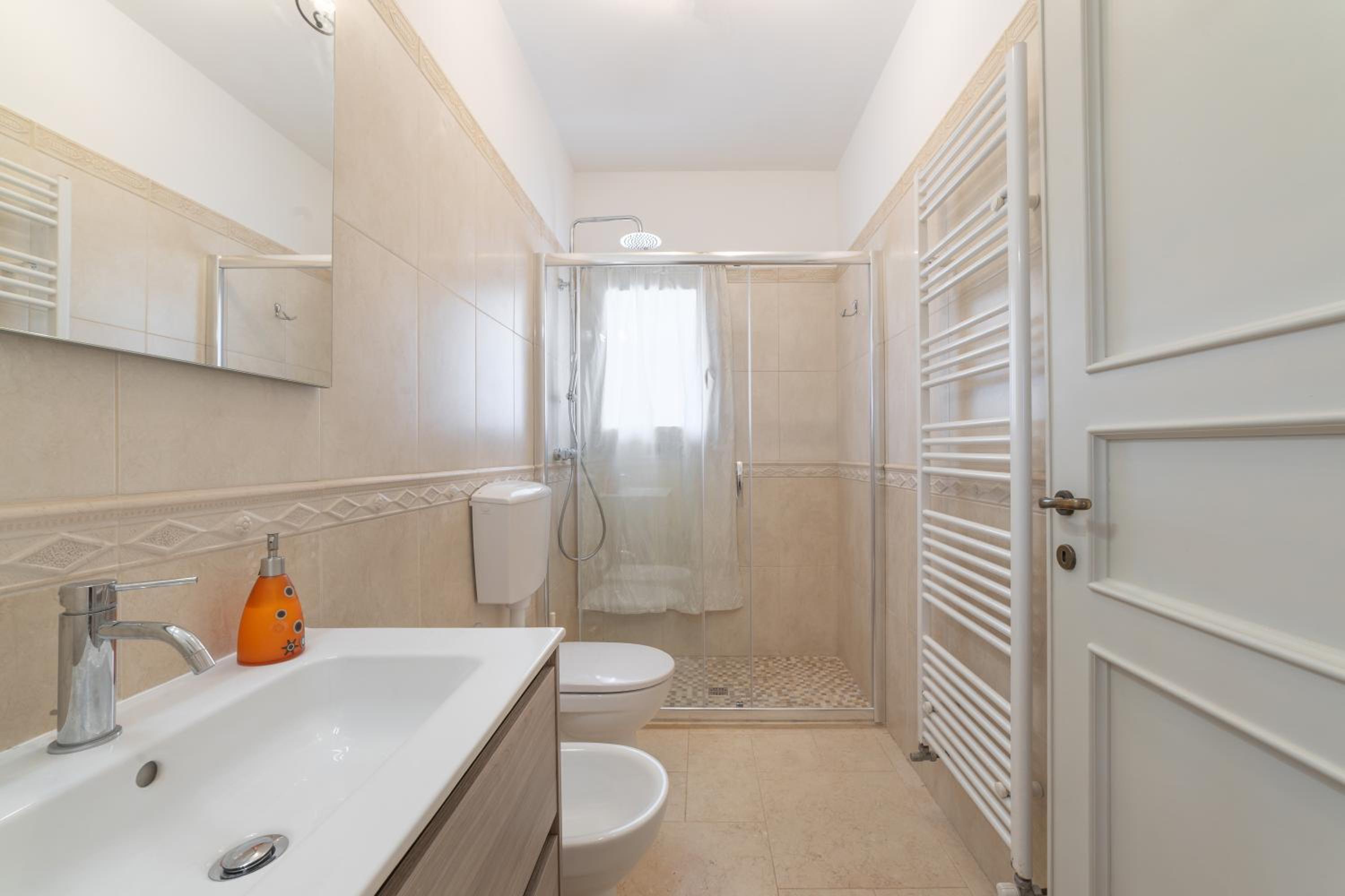 Apartment - Split Level photo 2