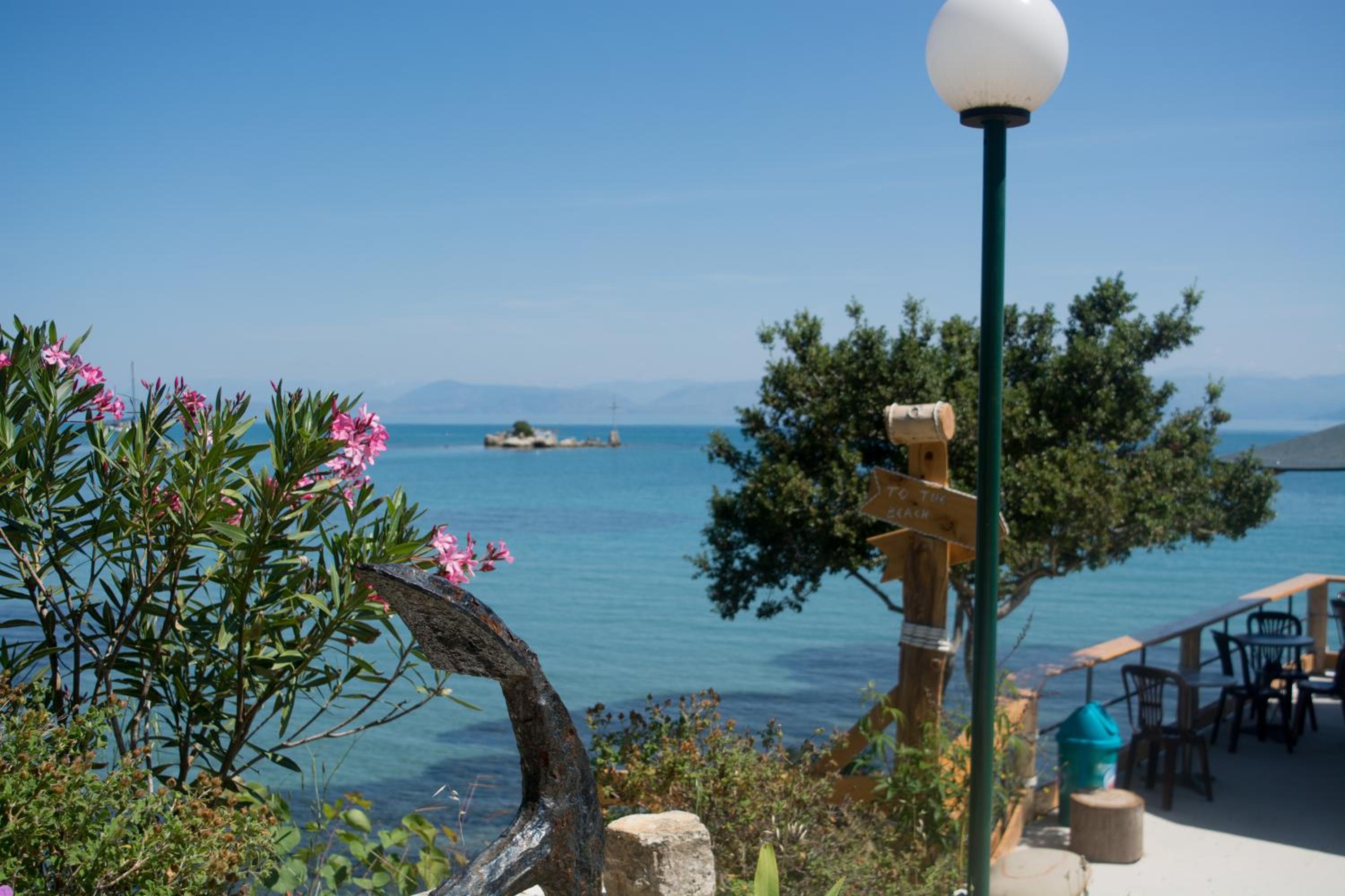 Double Room with Sea View - Photo 3