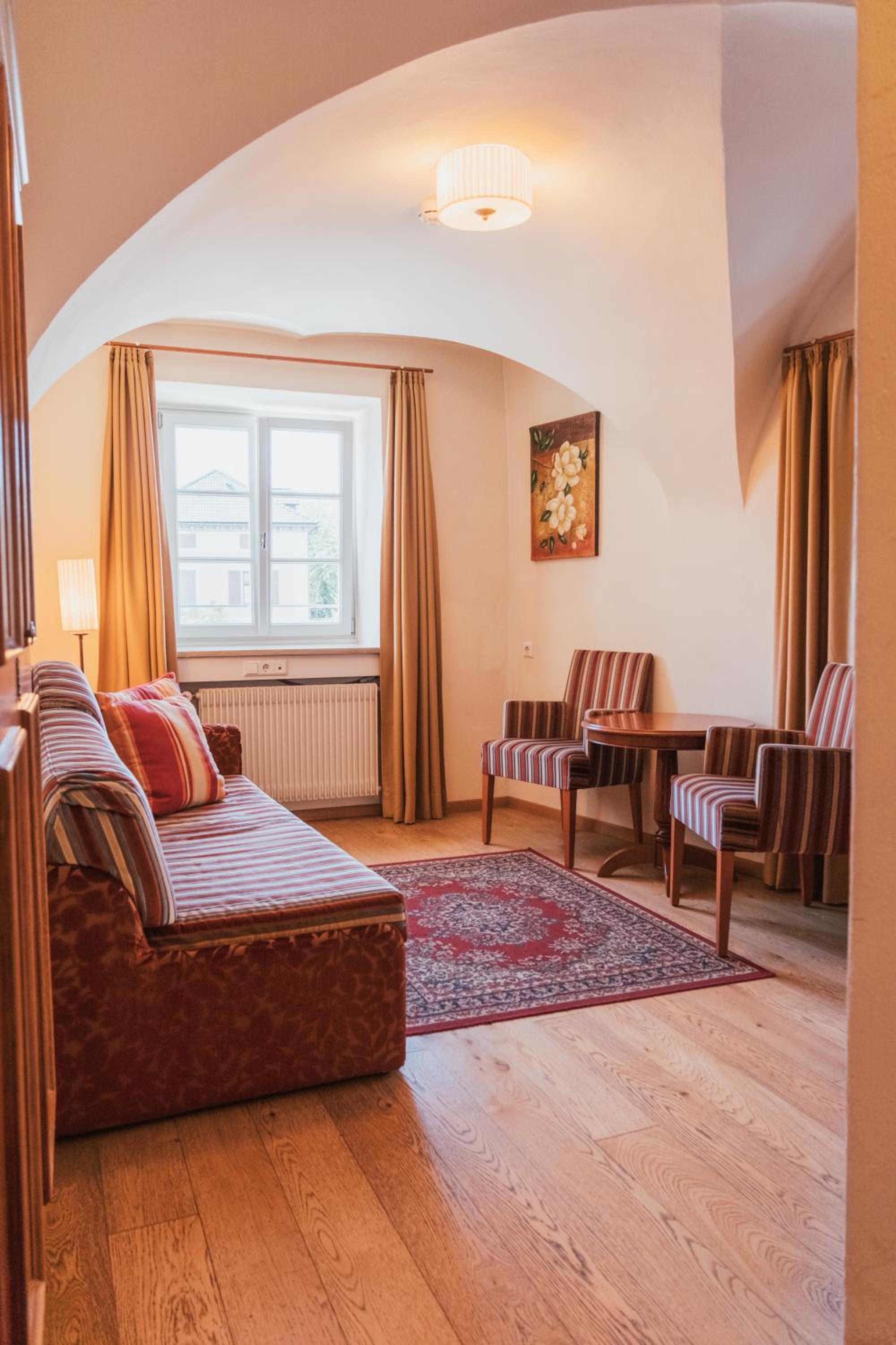 Junior Suite with Mountain View - Photo 2