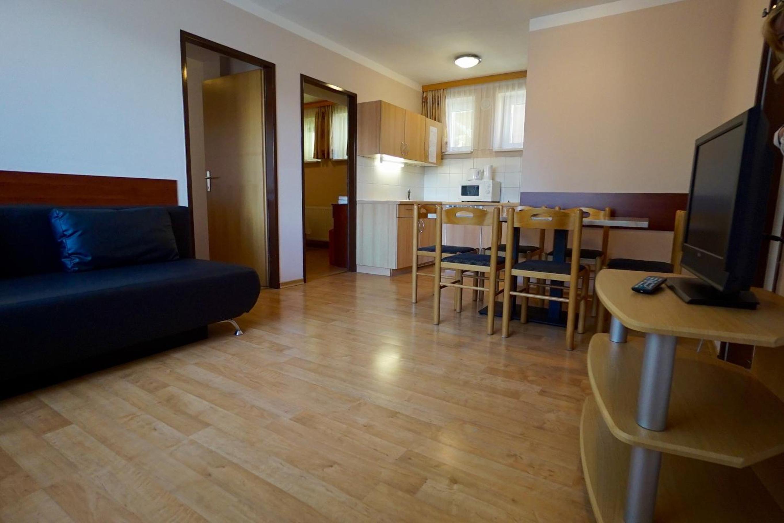 Two-Bedroom Apartment with Lateral Lake View photo 1