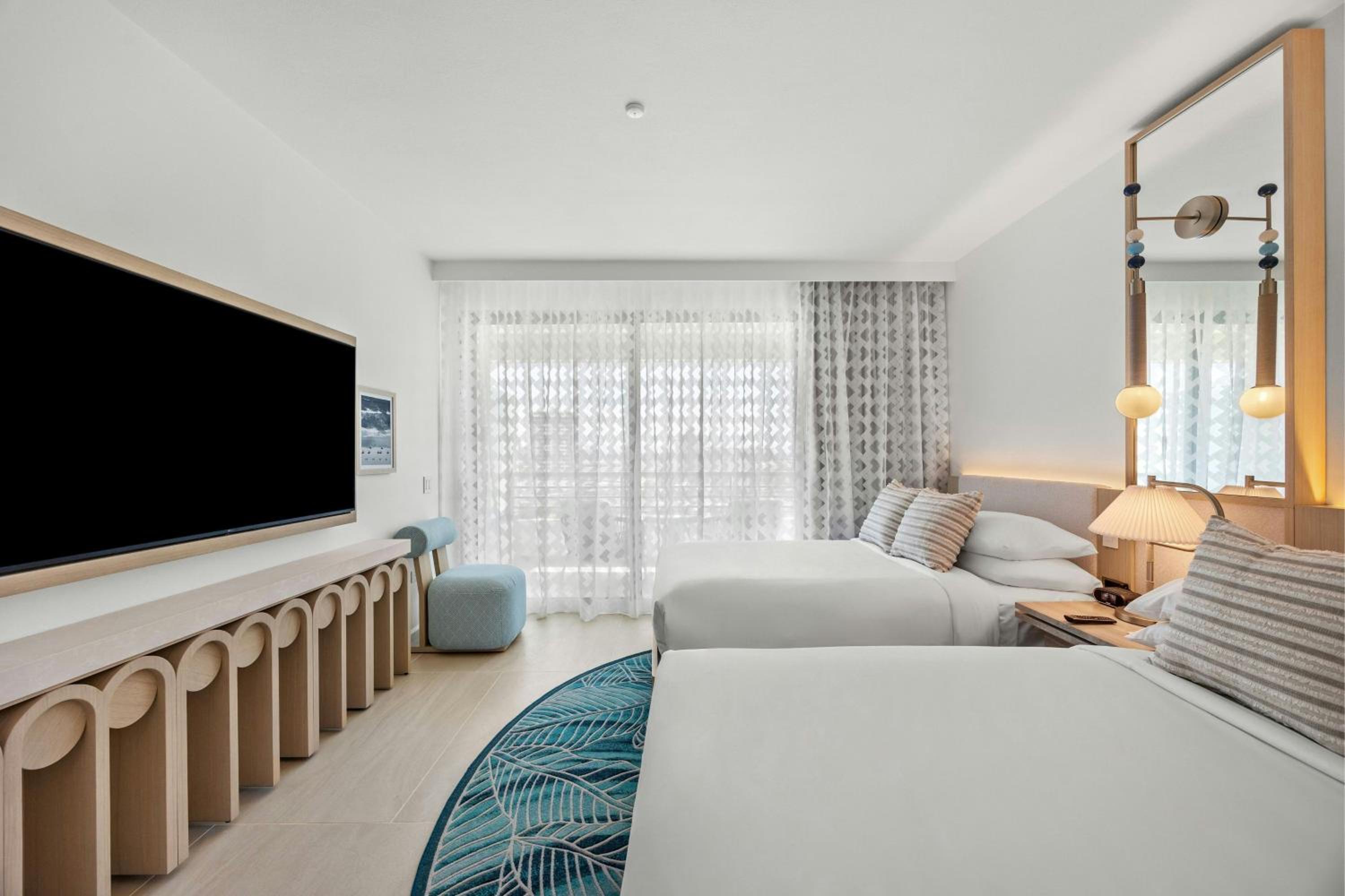 One-Bedroom Deluxe Double Suite with Sofa Bed and City View - Photo 2