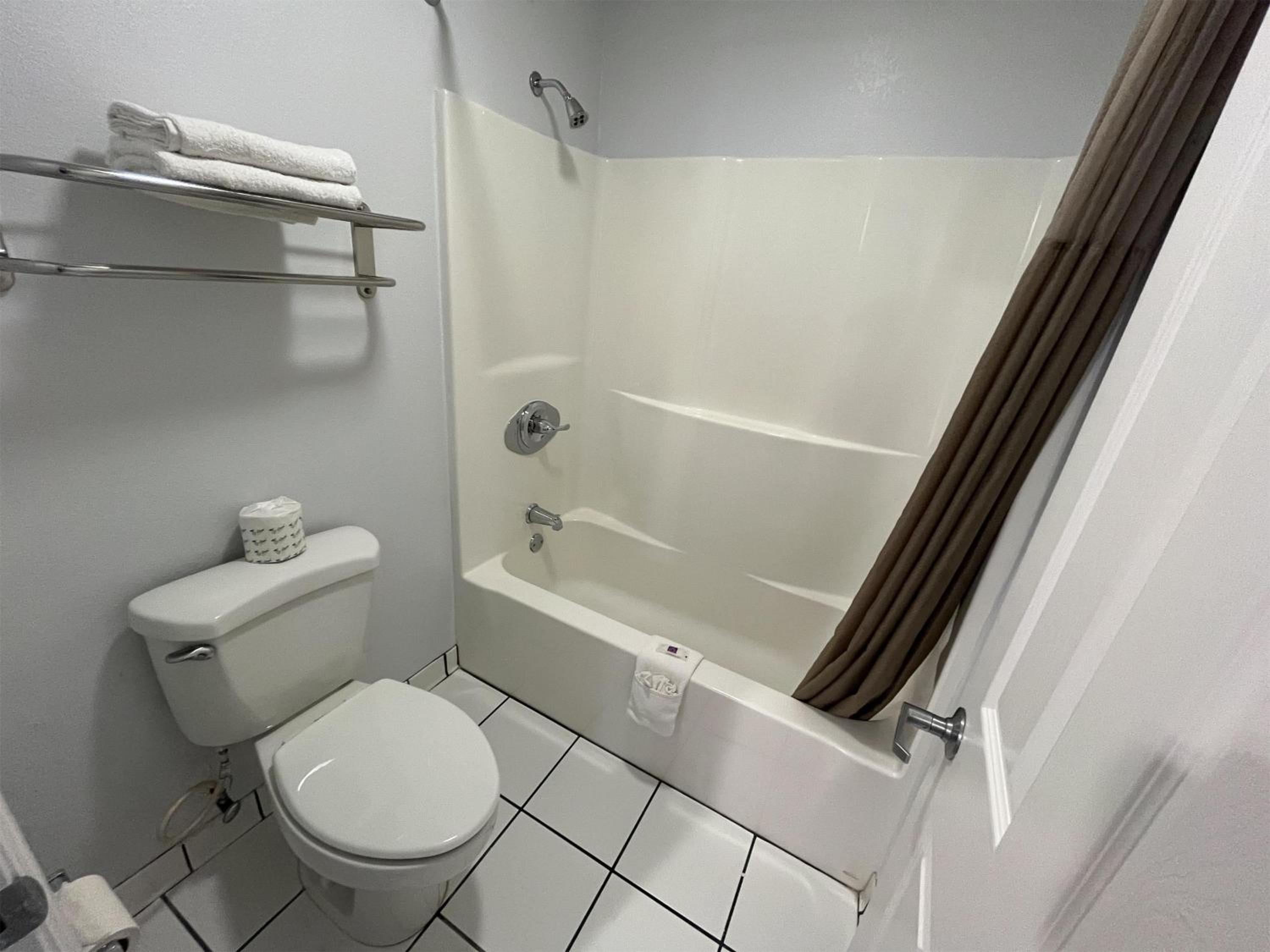 Double Room - Photo 4