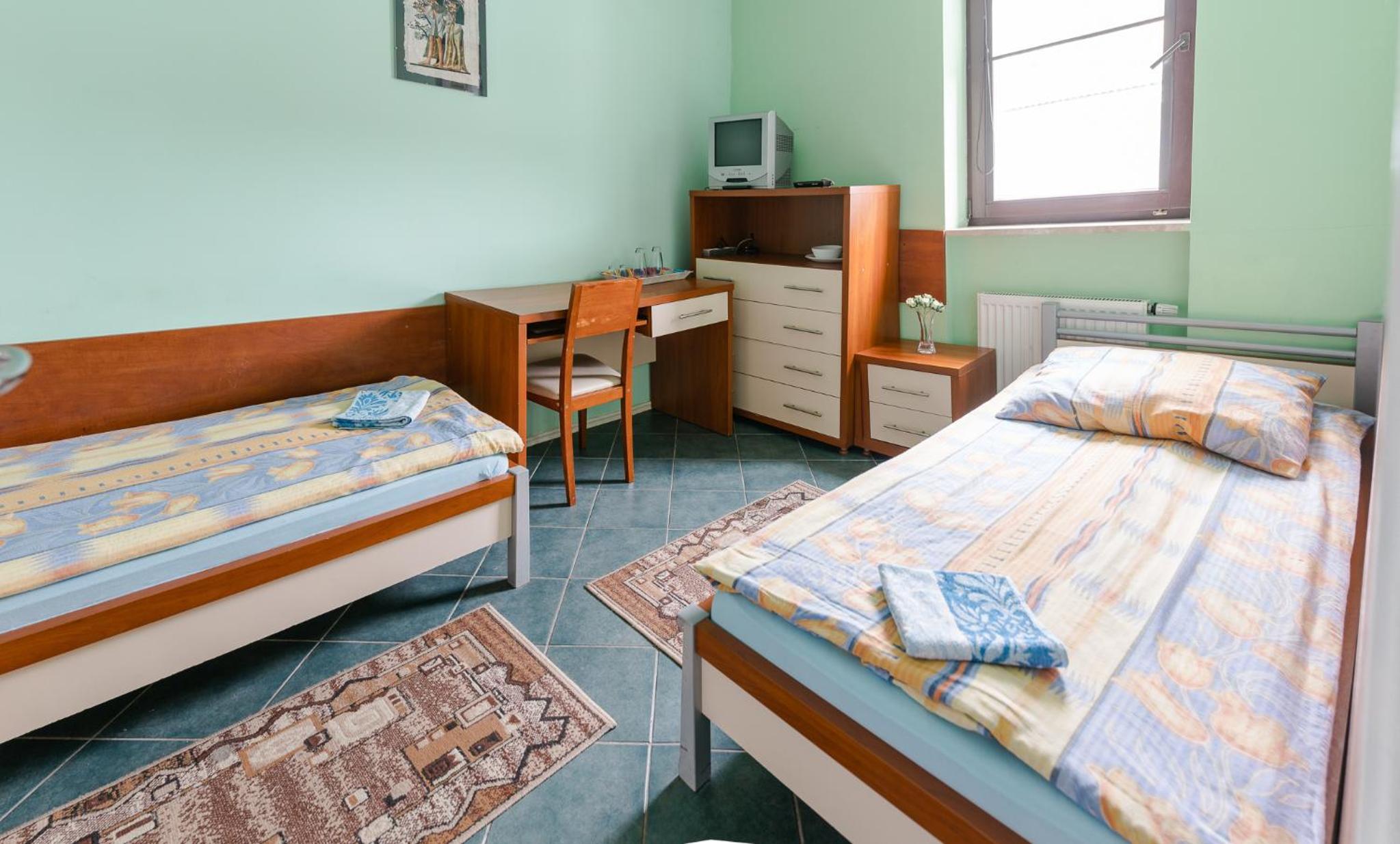 Economy Twin Room