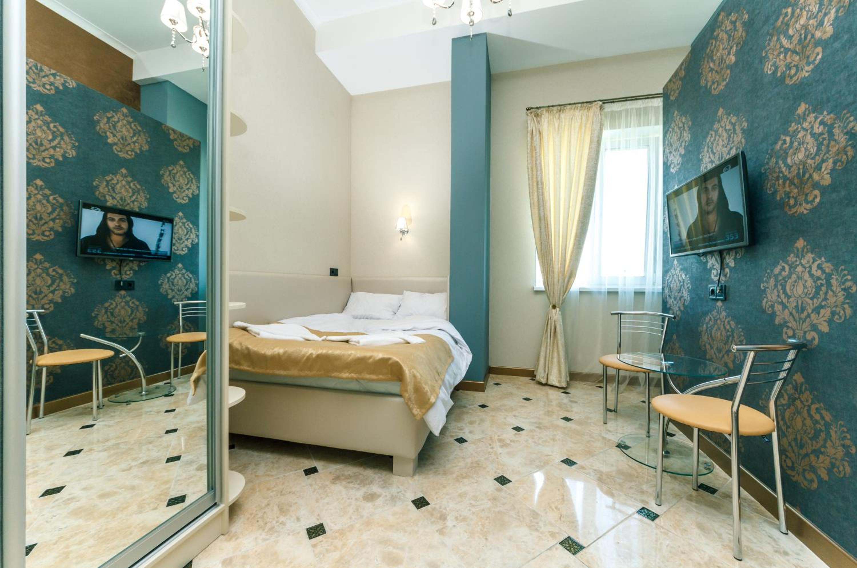 Studio Apartment photo 2
