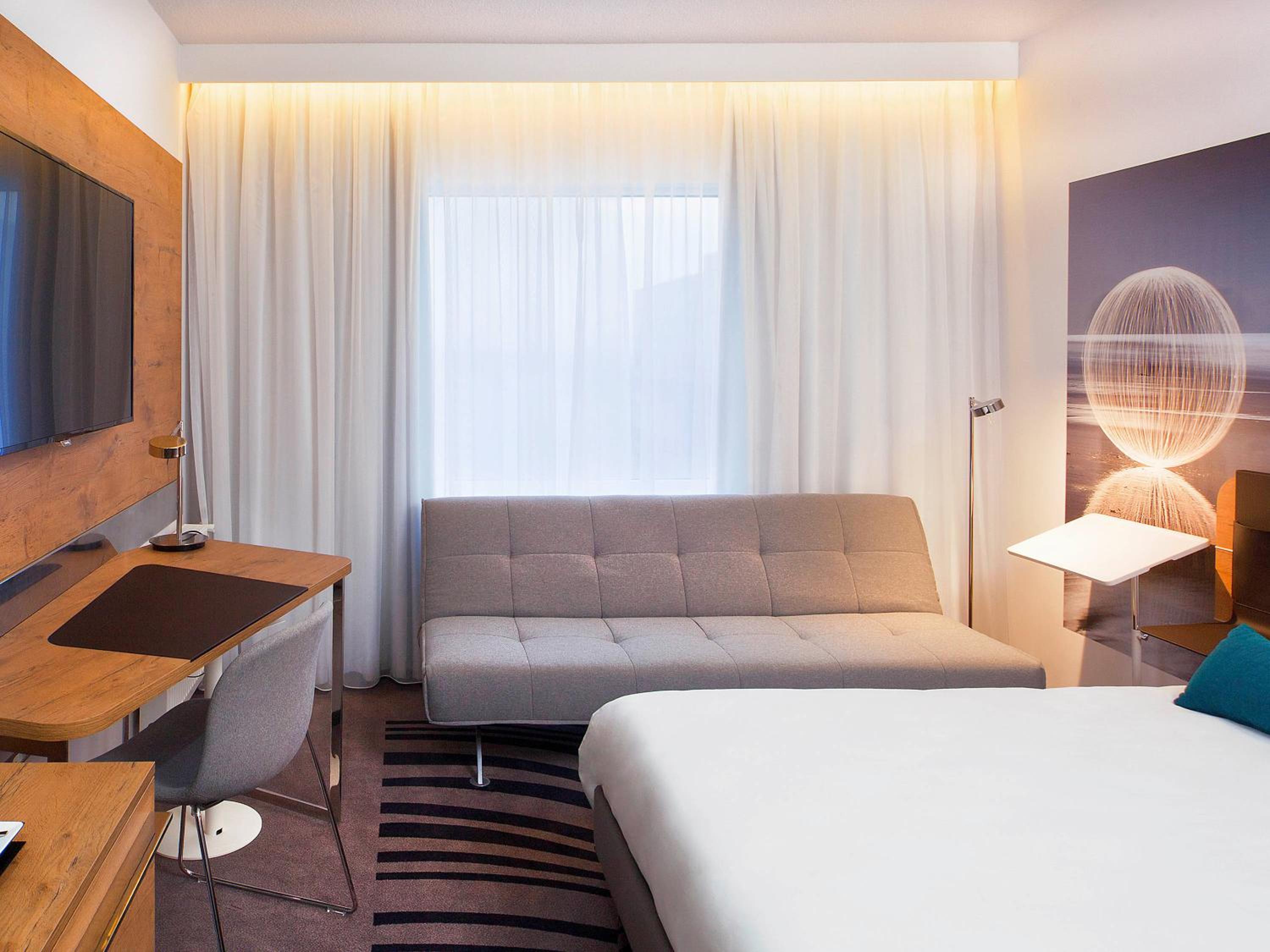 Superior Double Room with Sofa Bed - Photo 12