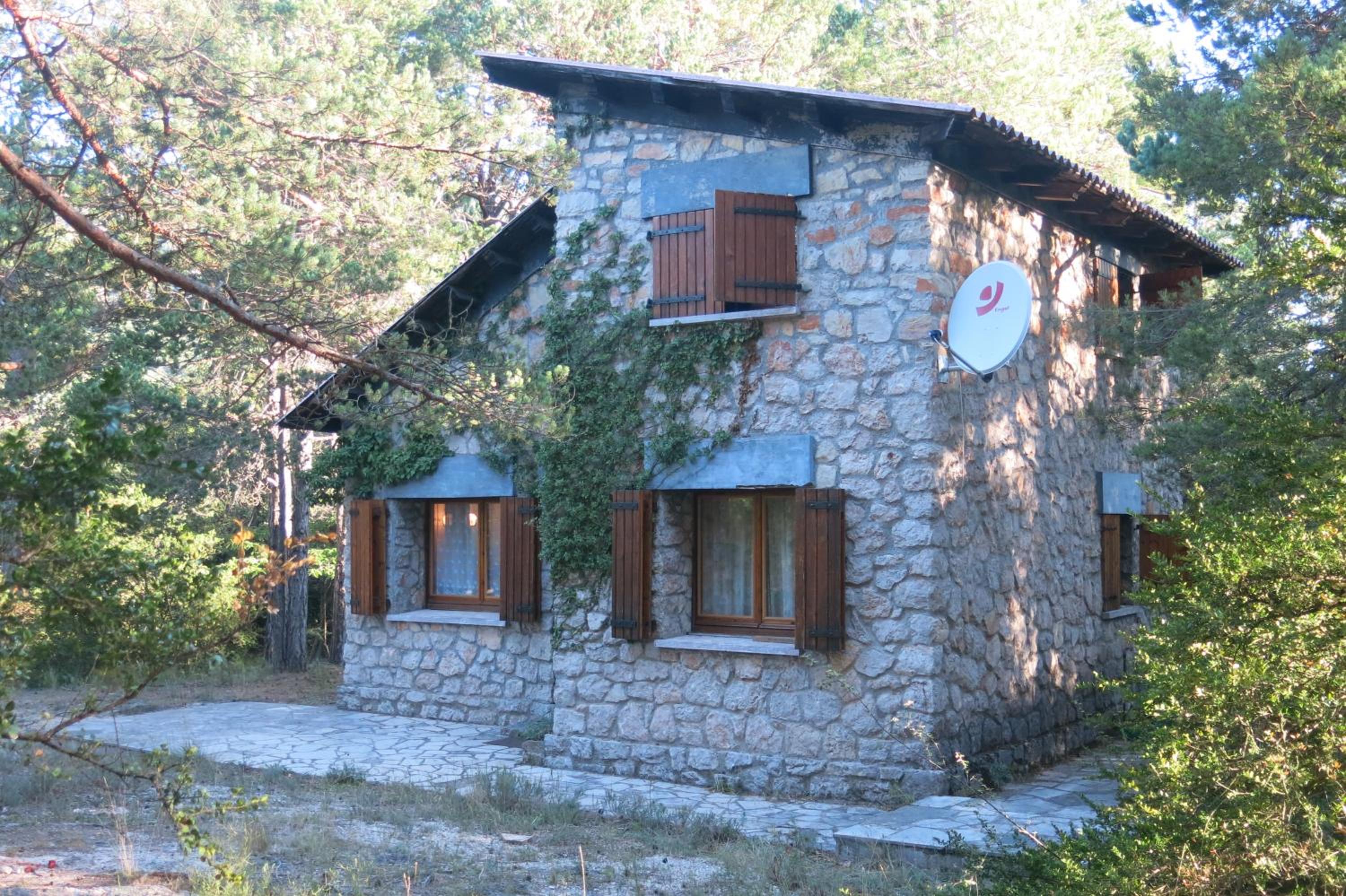 Two-Bedroom House photo 3