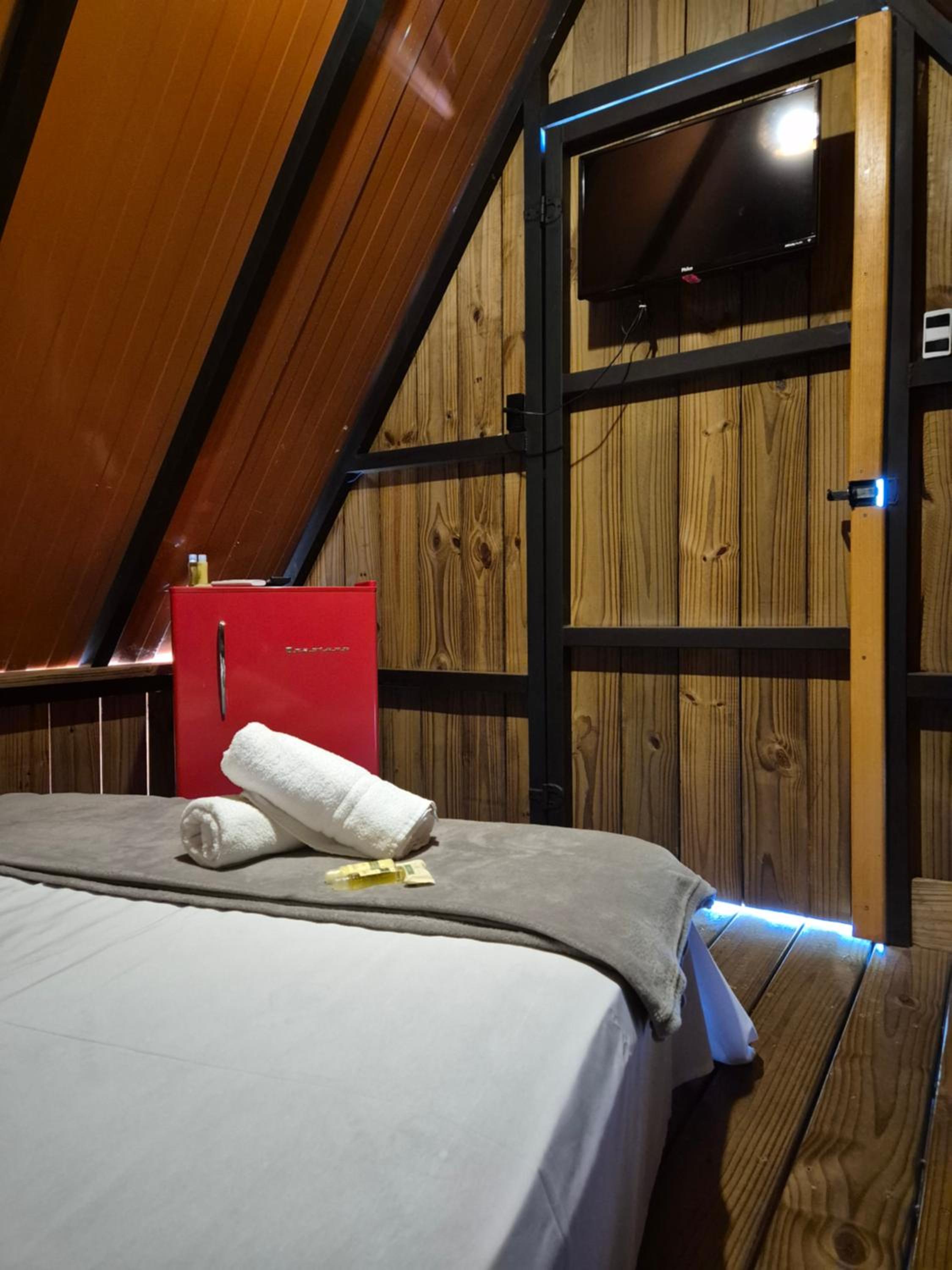 Double Room with Shared Toilet