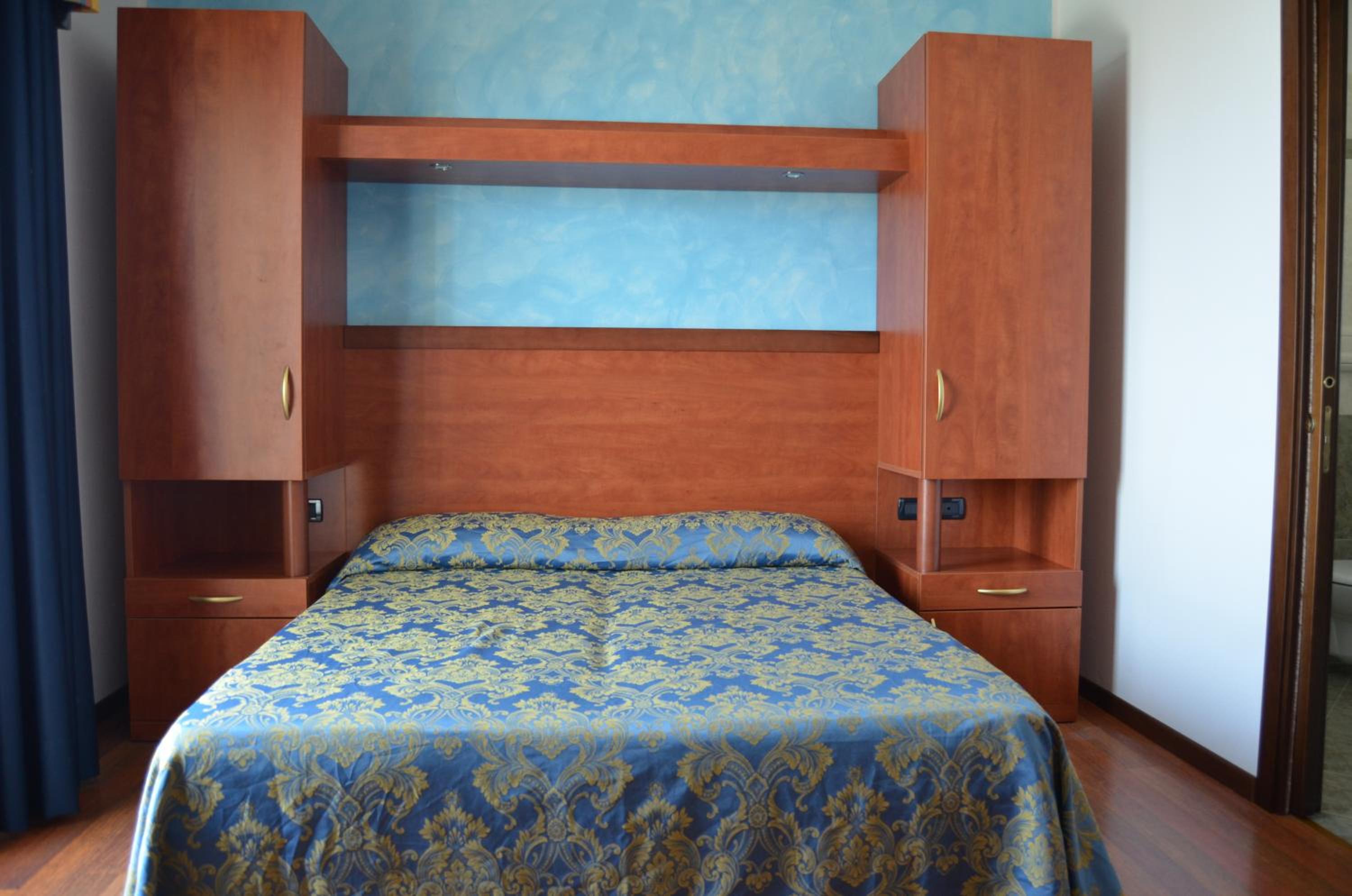 Elegance Double Room