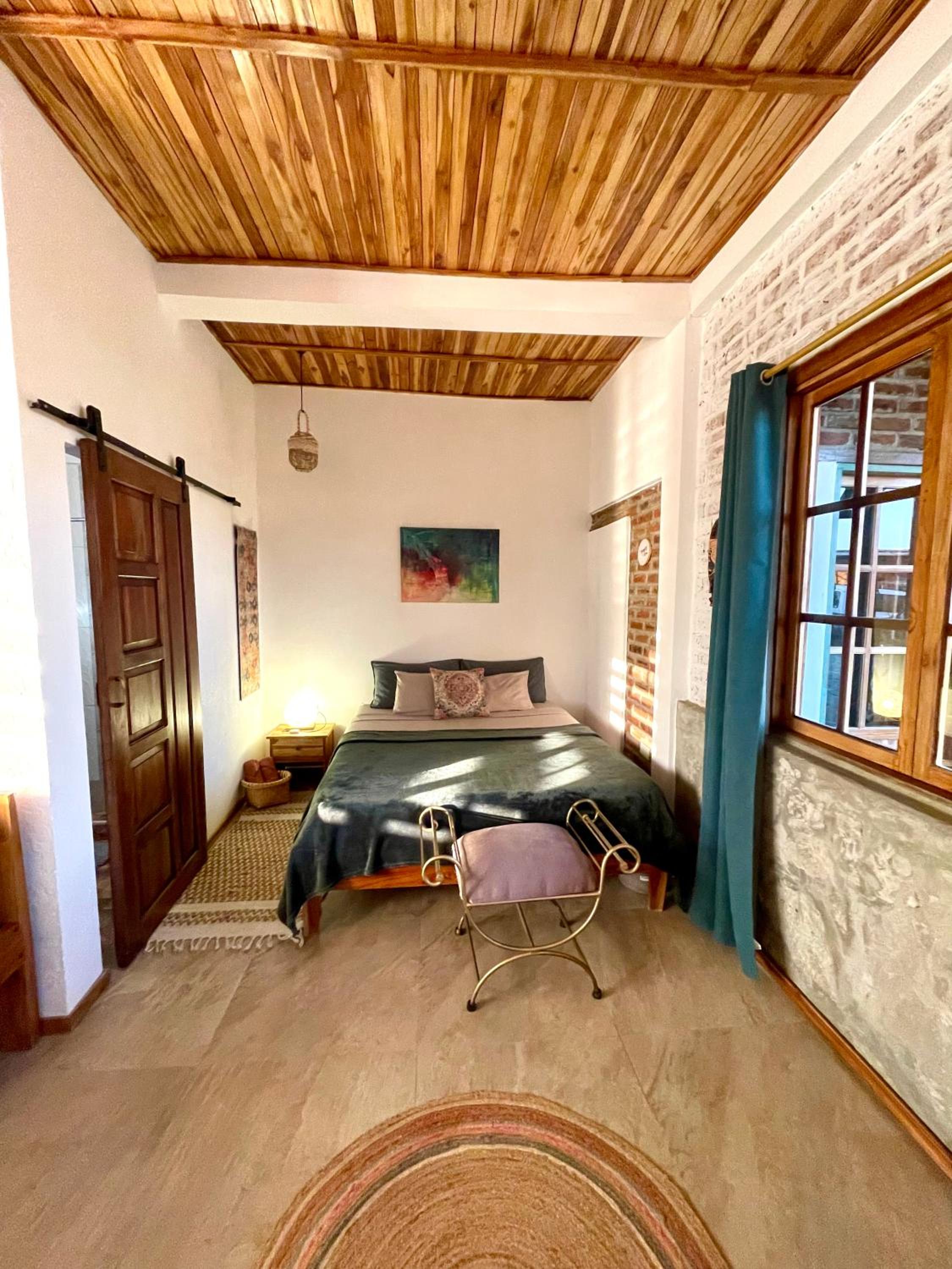 Deluxe Family Room photo 2