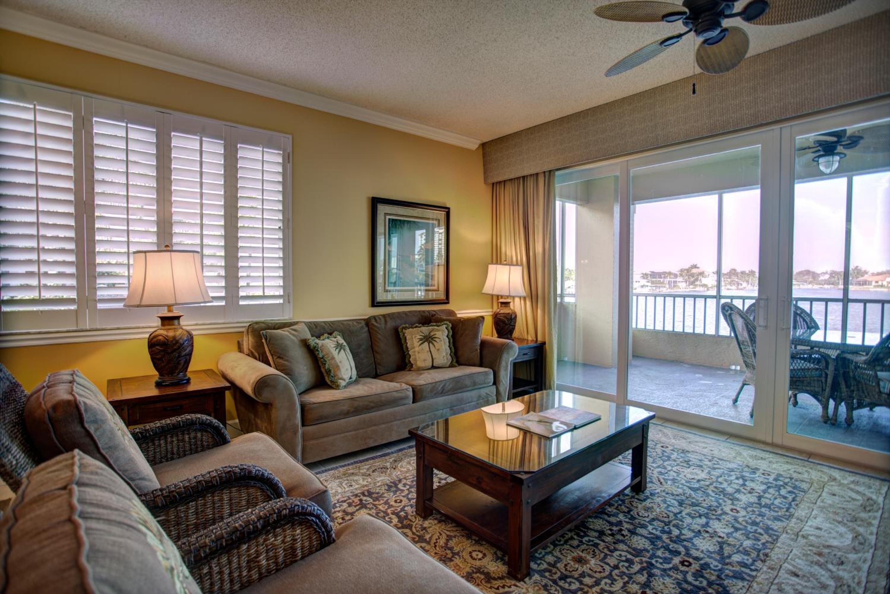 Deluxe Suite with Bay View