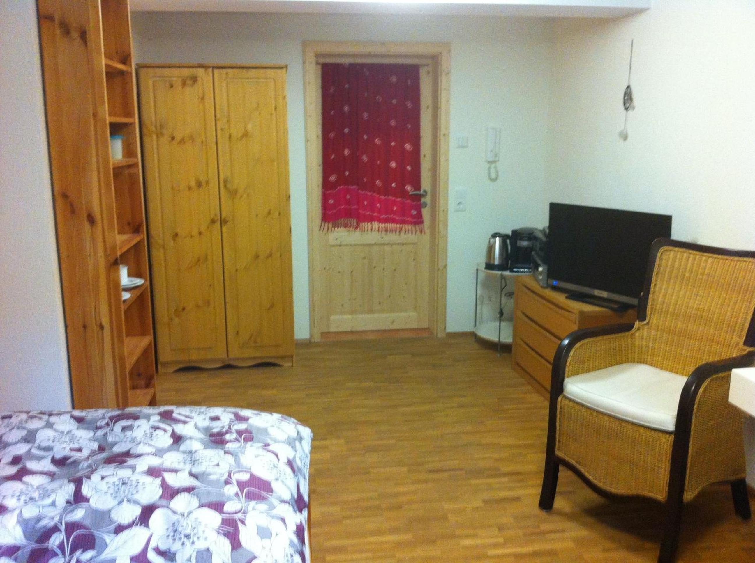 Double Room with Garden View im Untergeschoss  photo 3