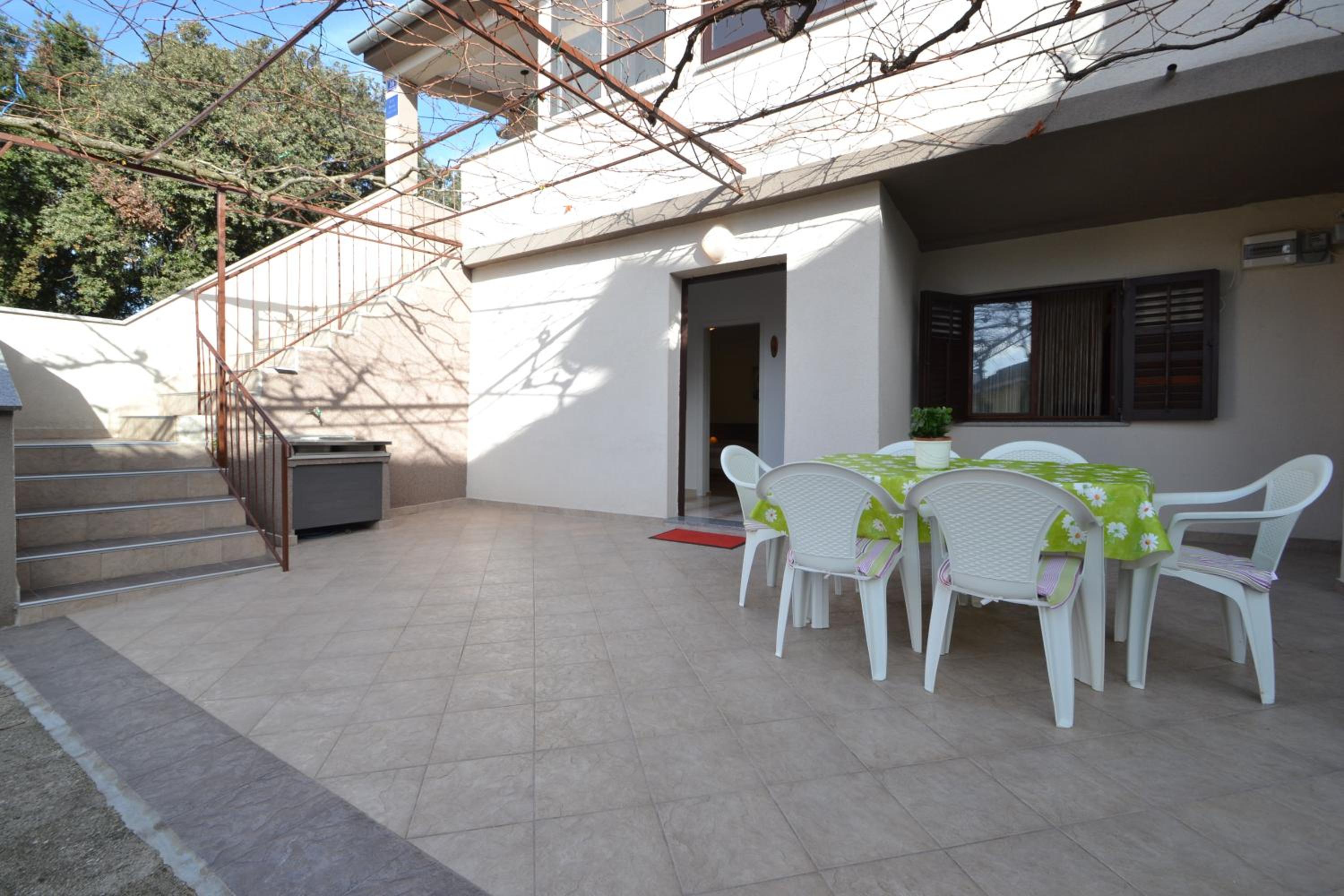 Apartment - Ground Floor photo 3