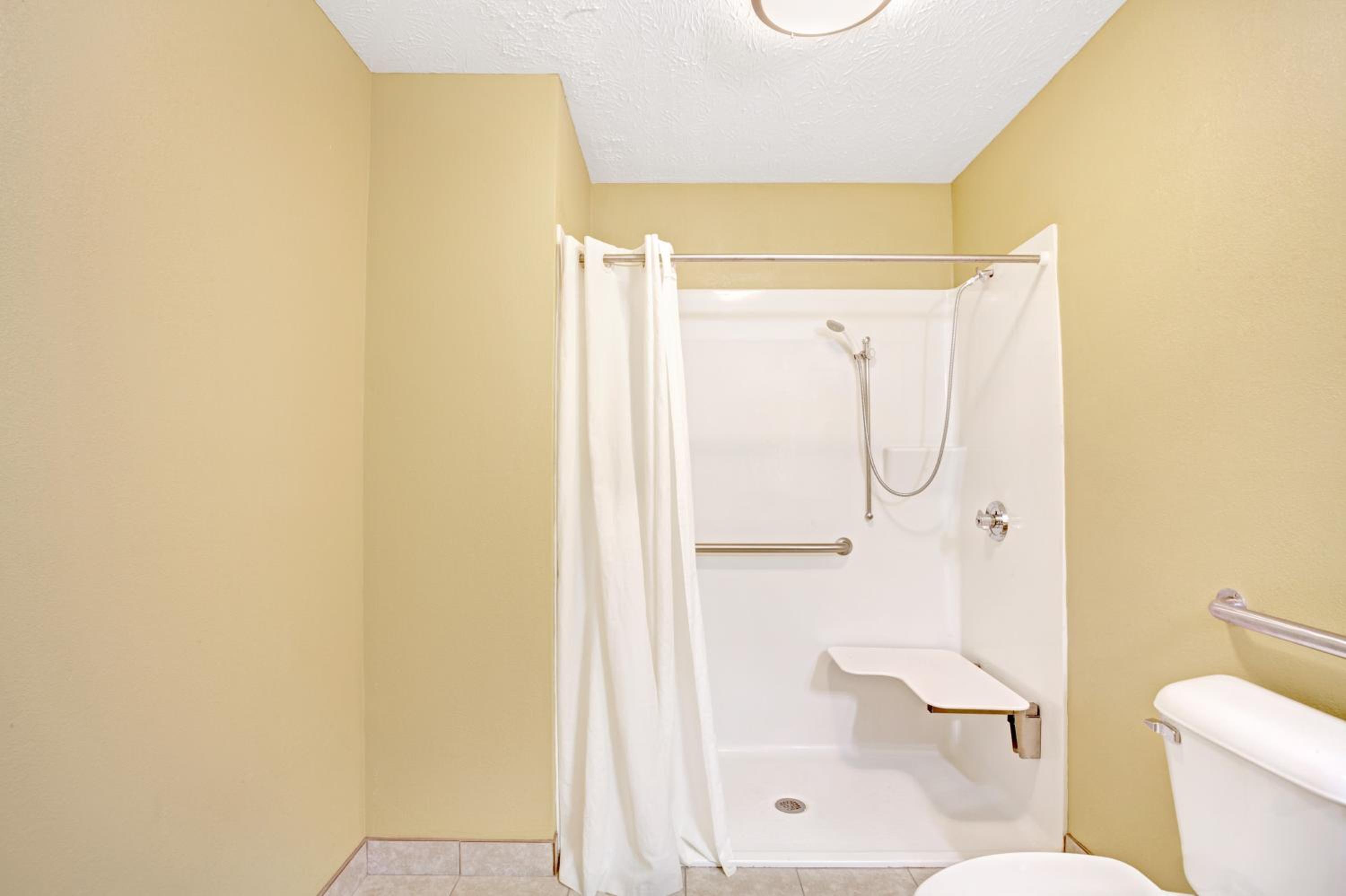 King Room - Mobility Access/Non-Smoking - Photo 3