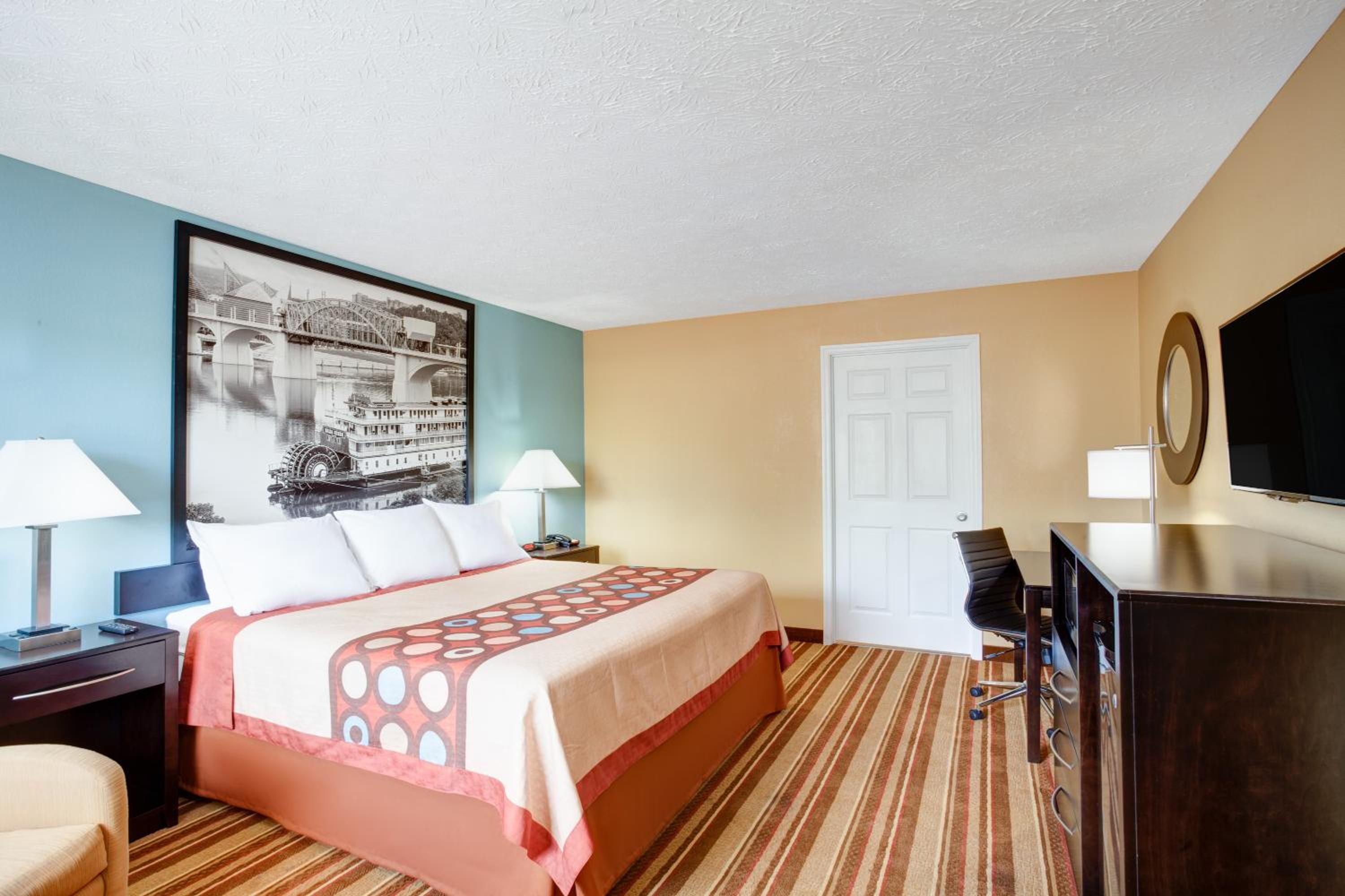 King Room - Mobility Access/Non-Smoking - Photo 1