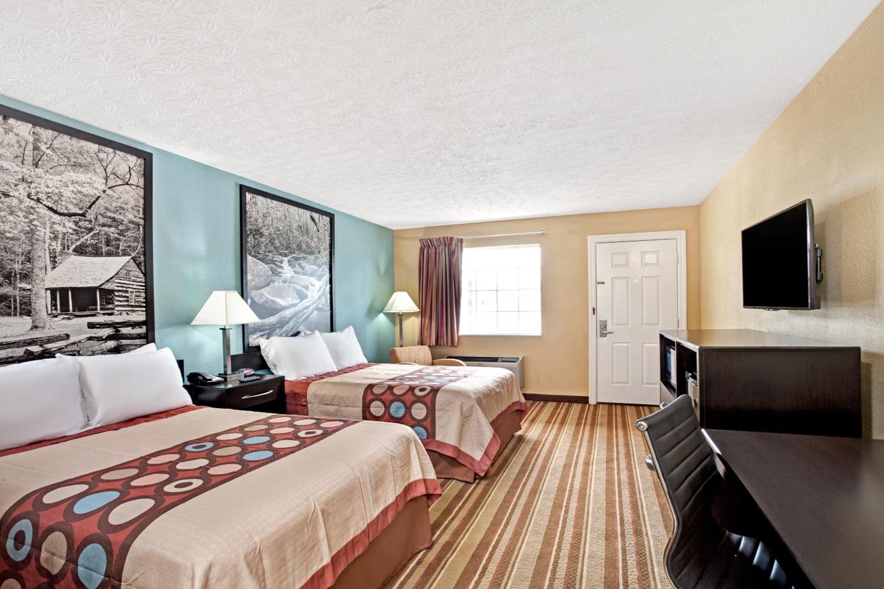 Double Room with Two Double Beds - Non-Smoking - Photo 3
