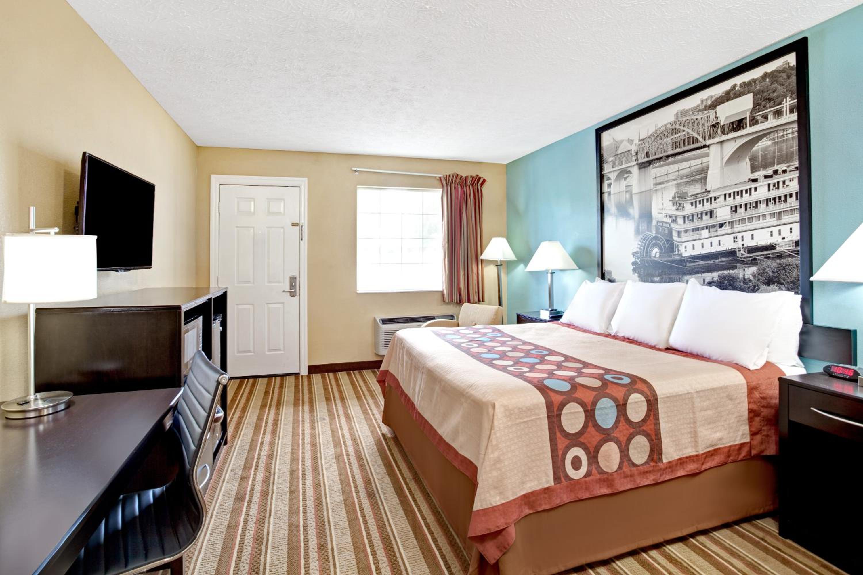 King Room - Mobility Access/Non-Smoking - Photo 4