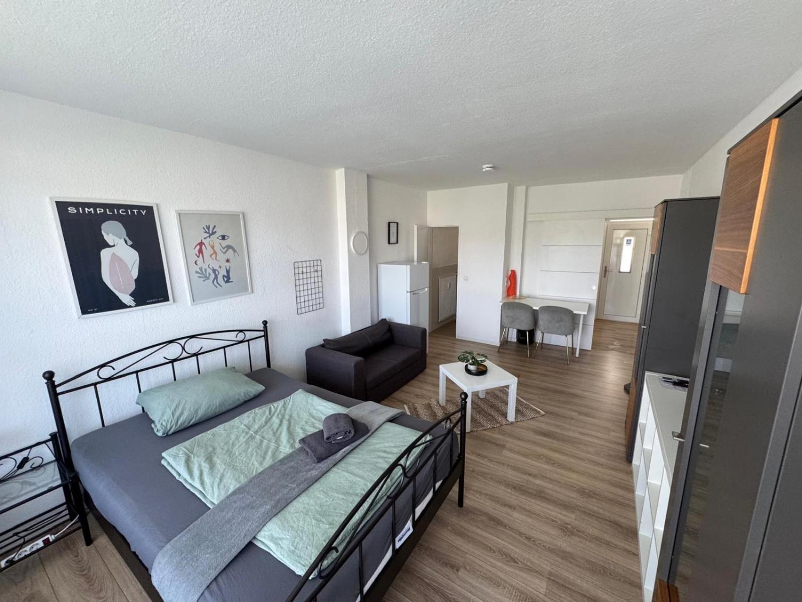 One-Bedroom Apartment photo 3