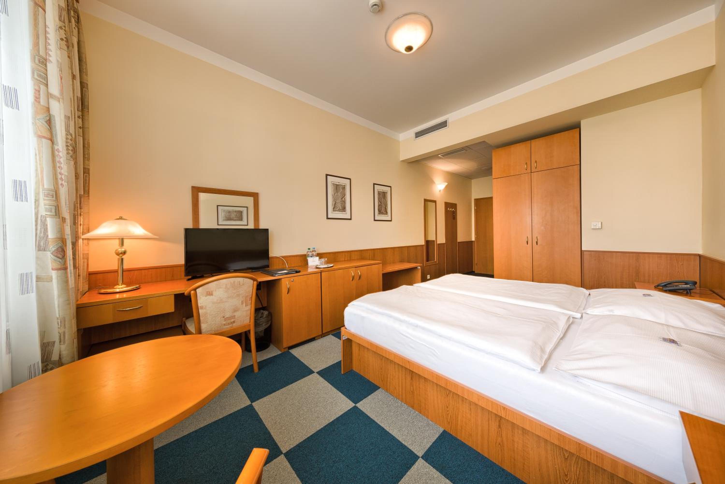 Standard Double Or Twin Room (Only Adults) photo 3