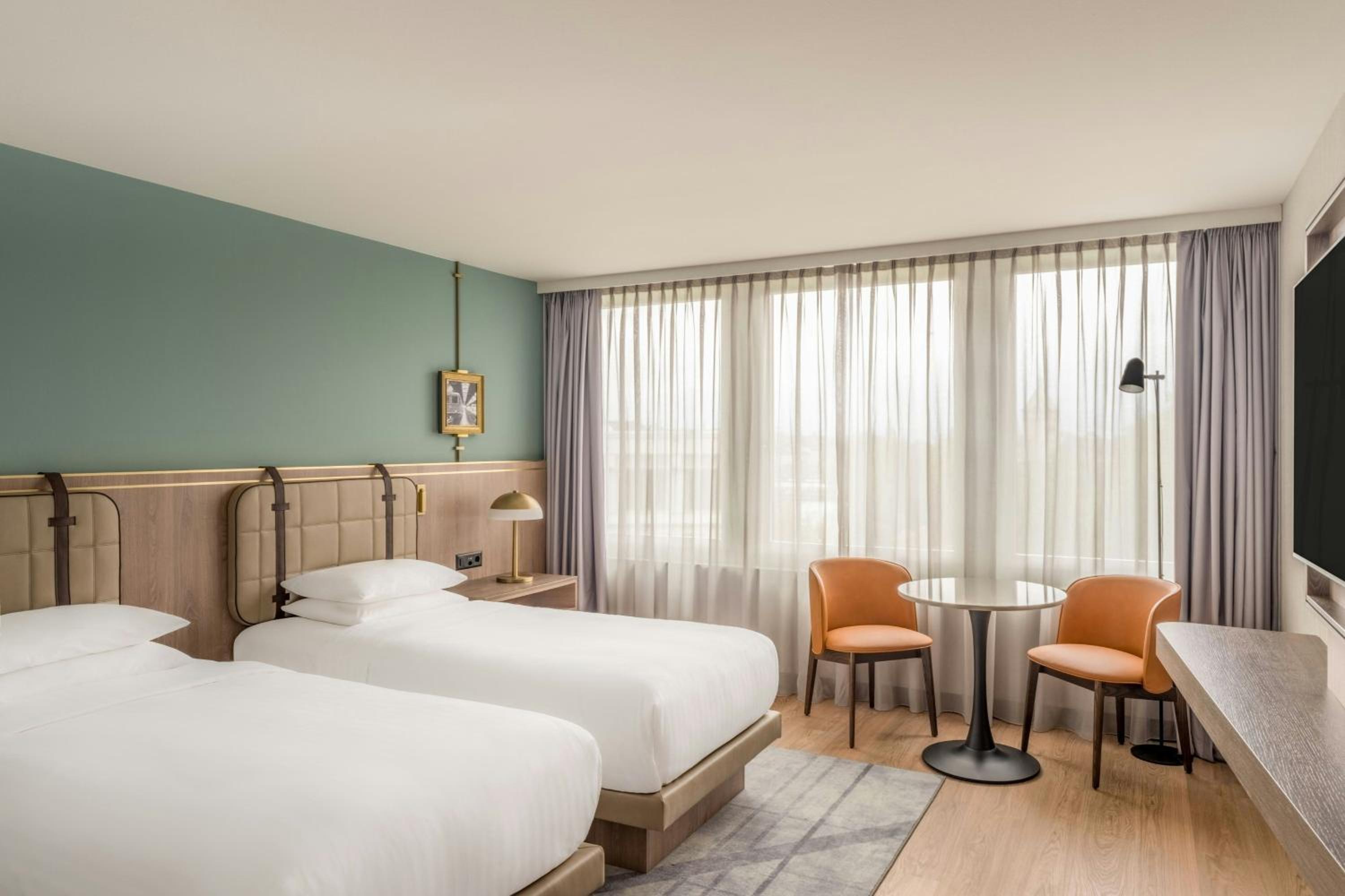 Superior Guest Room with Two Single Beds - Main Building - Photo 1