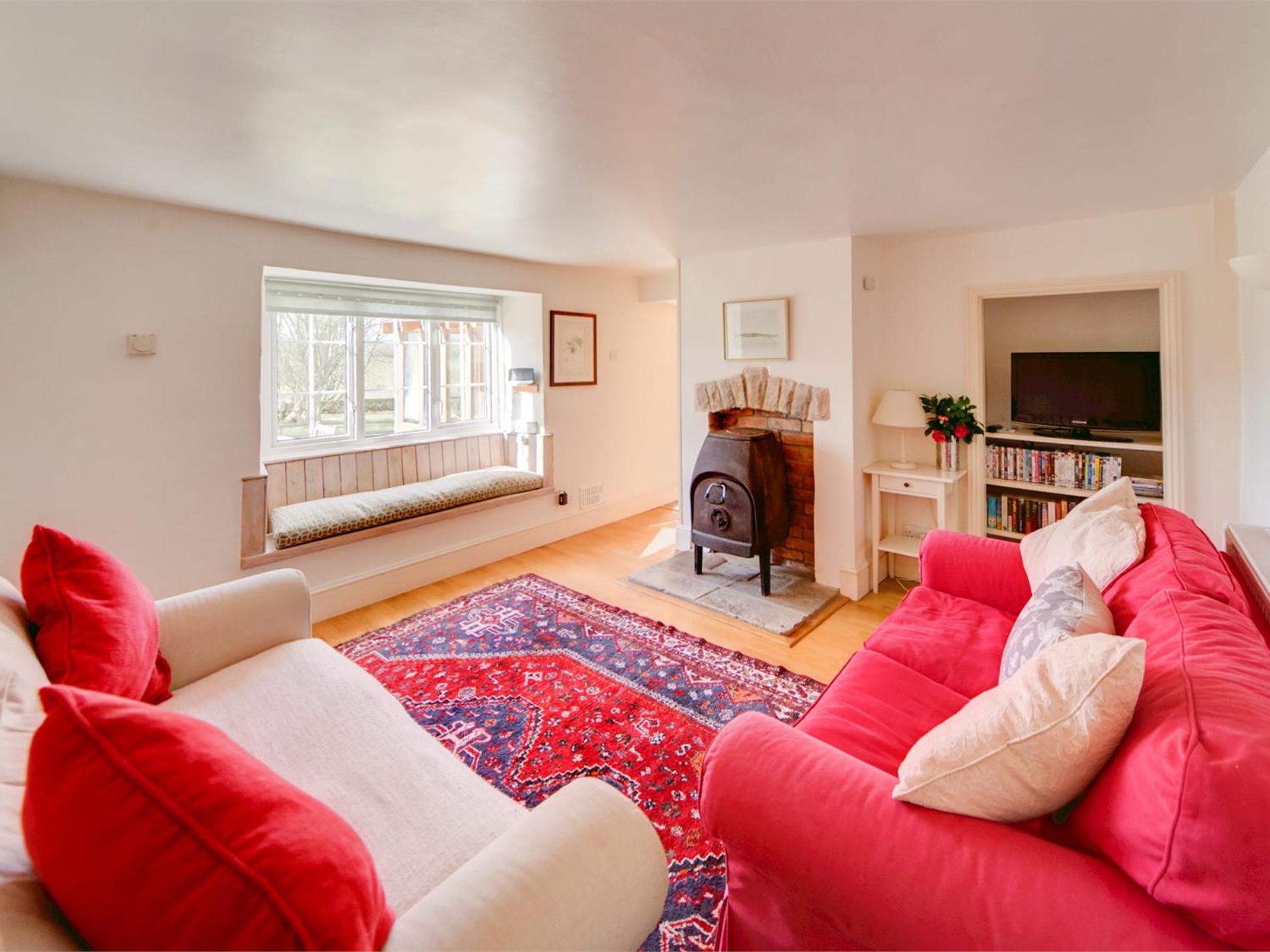 Three-Bedroom House photo 2