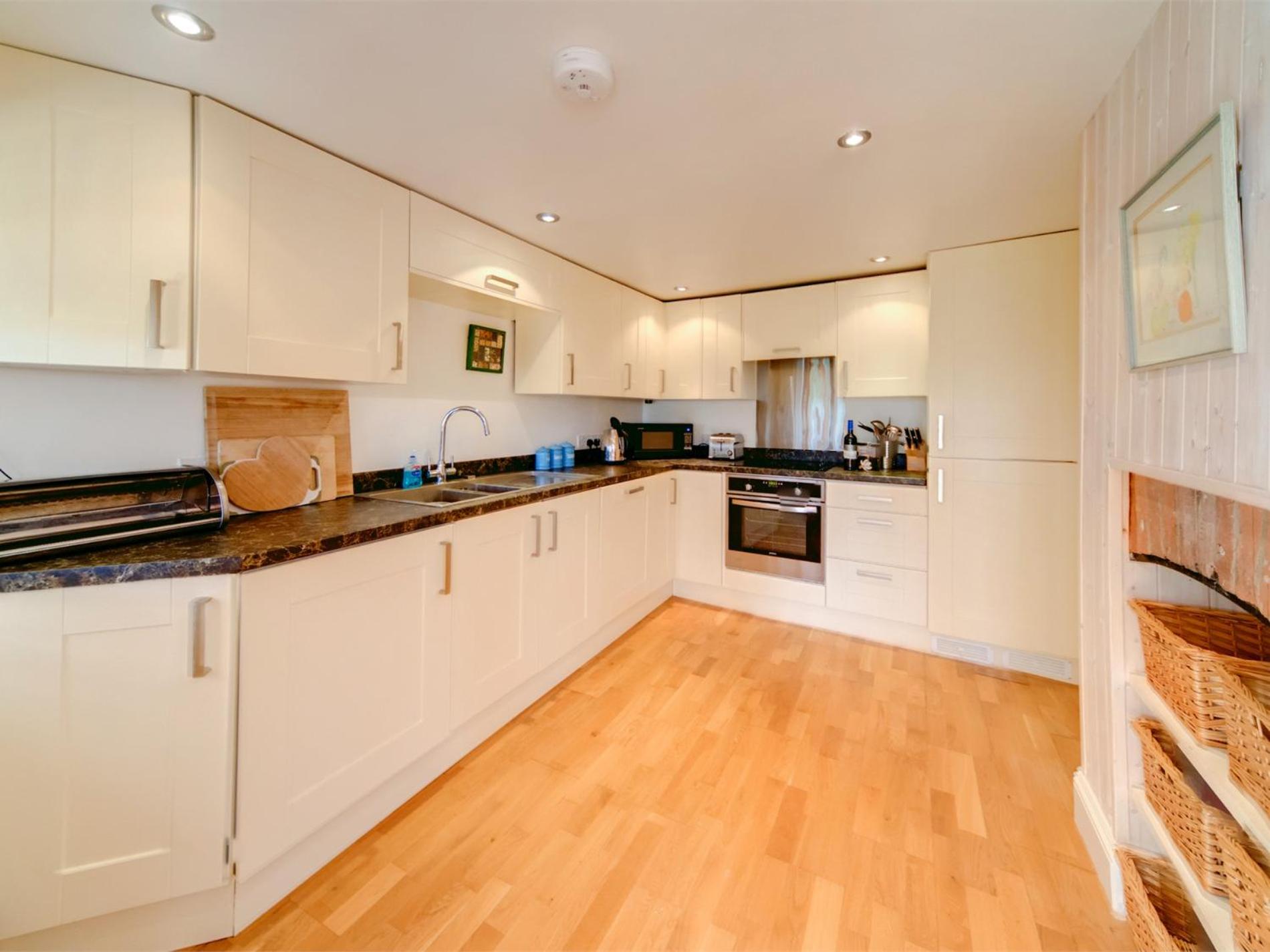 Three-Bedroom House photo 3