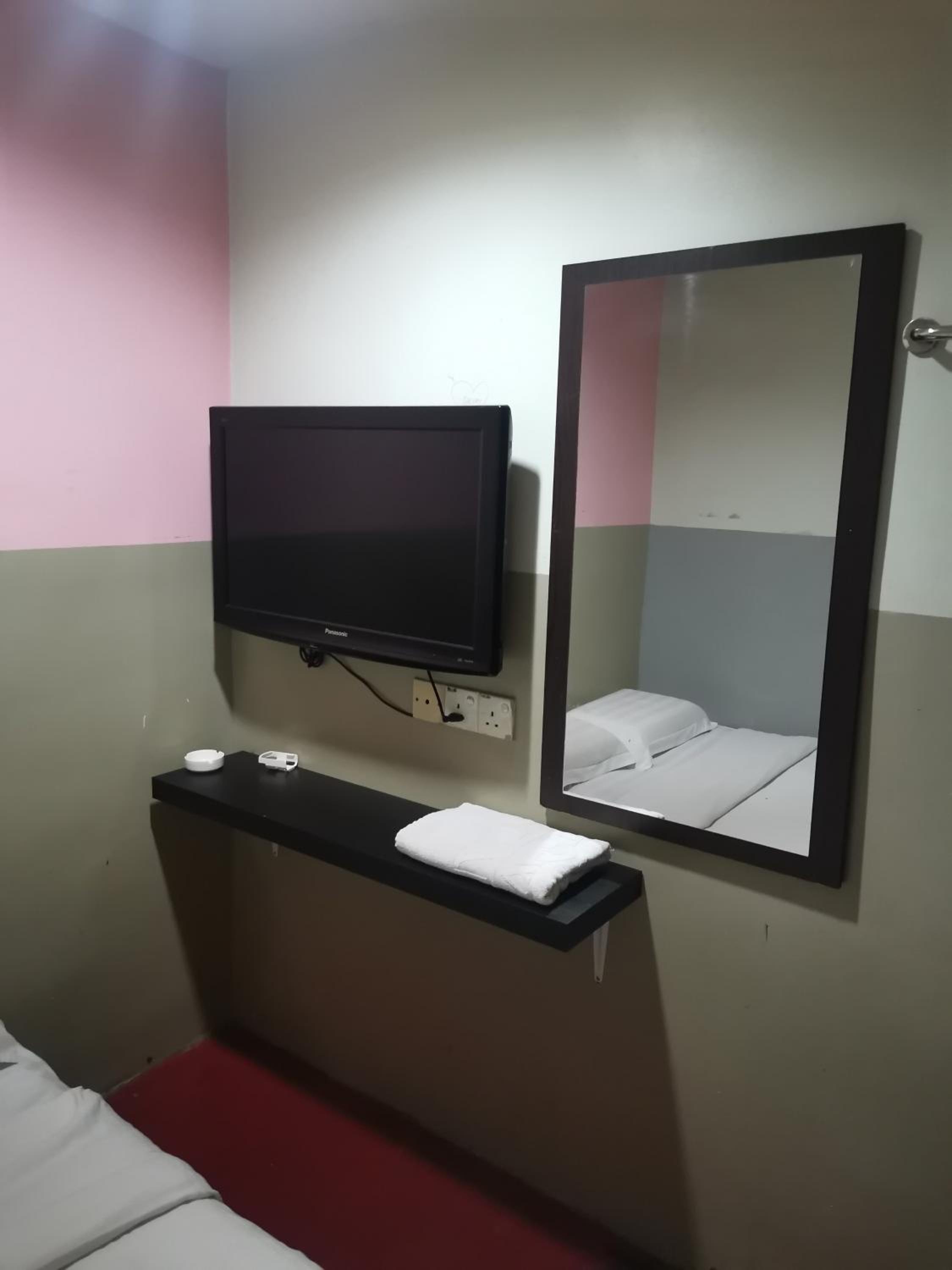 Small Double Room - Photo 2