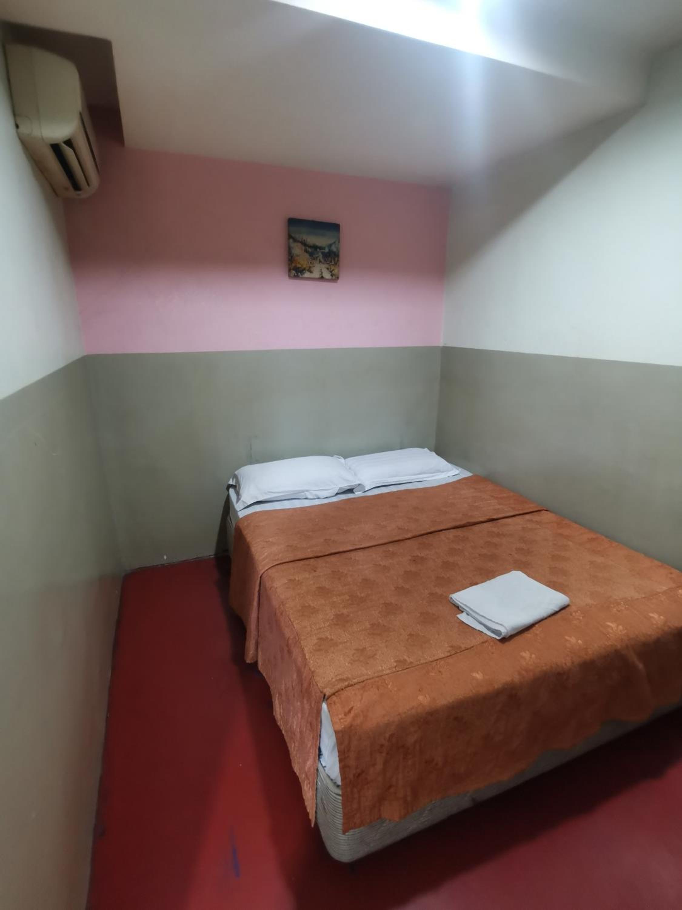 Small Double Room - Photo 1