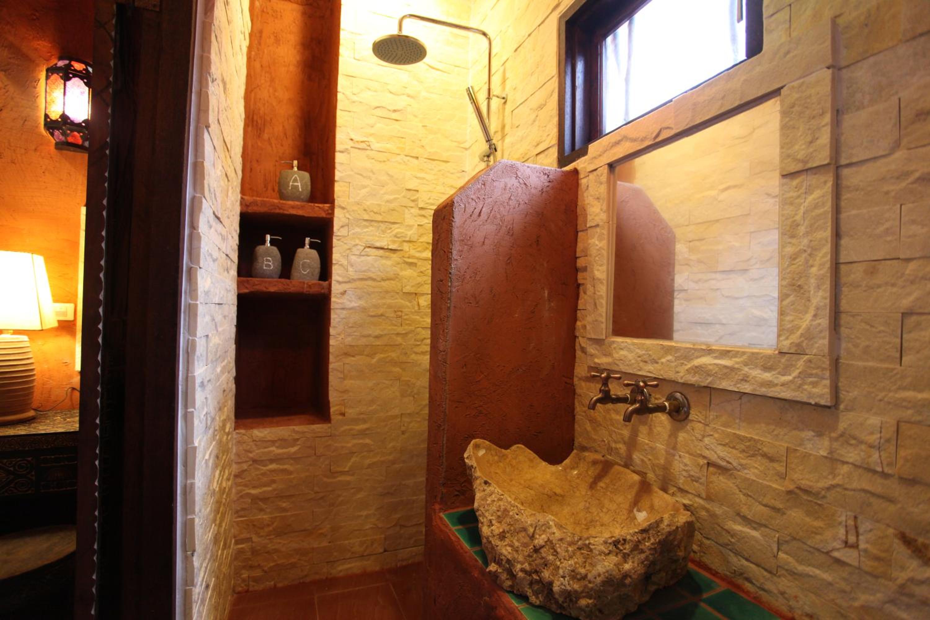 Standard Double Room - Photo 5