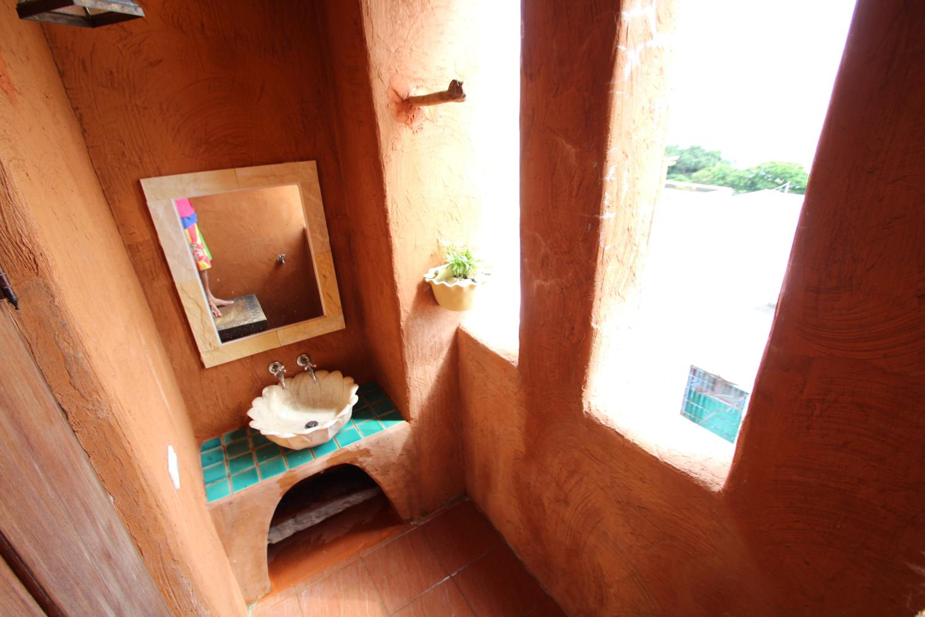 Double Room with Sea View - Photo 4